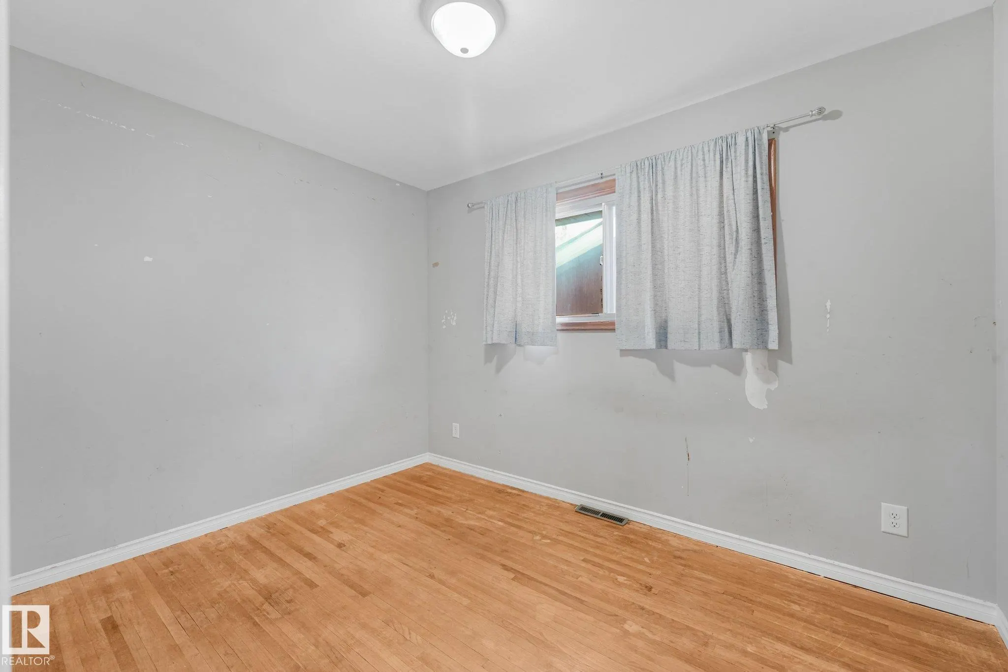 11716 130 Street