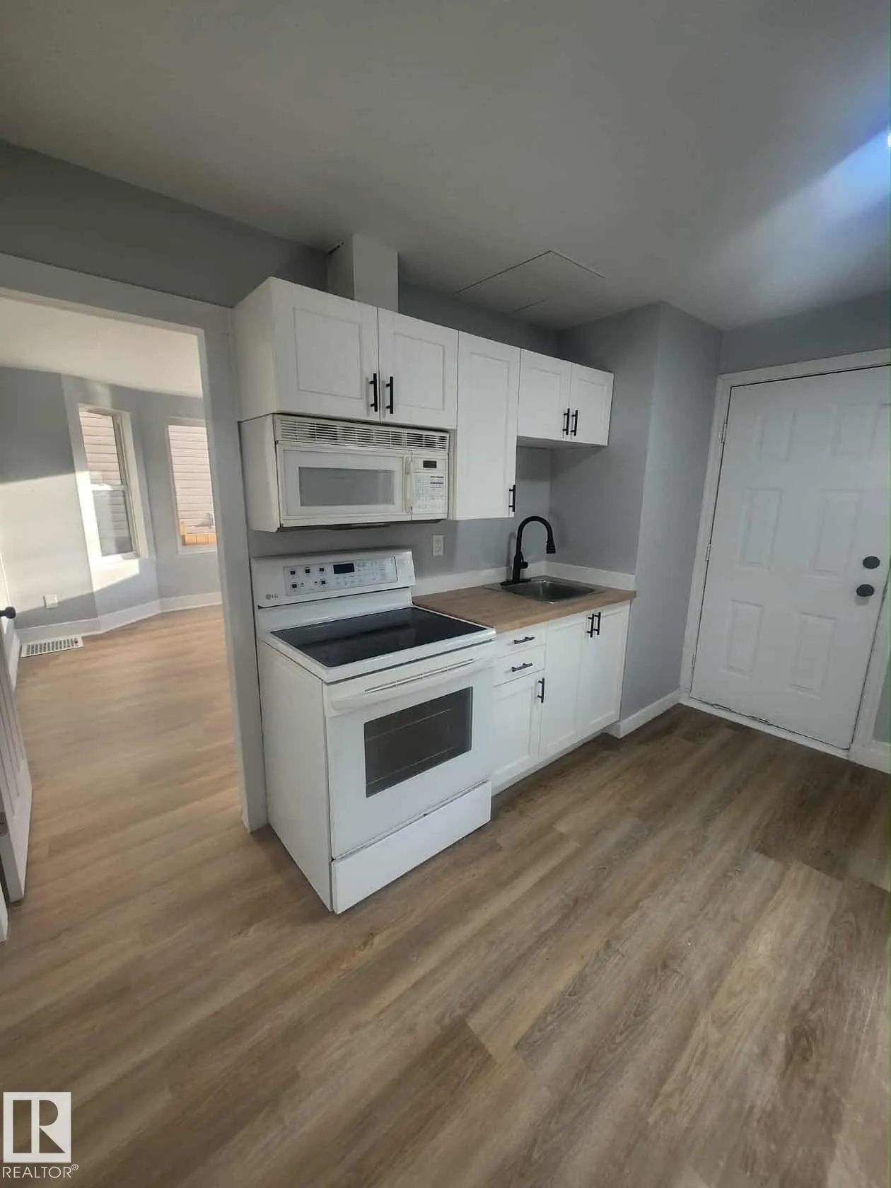 11308 94 Street