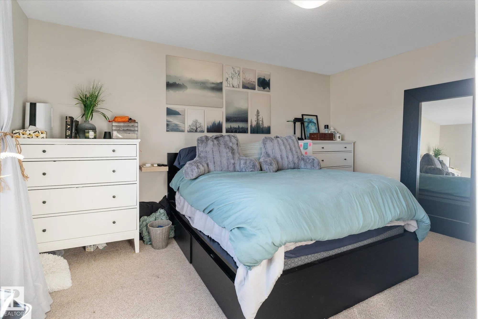 2123 HAMMOND Court