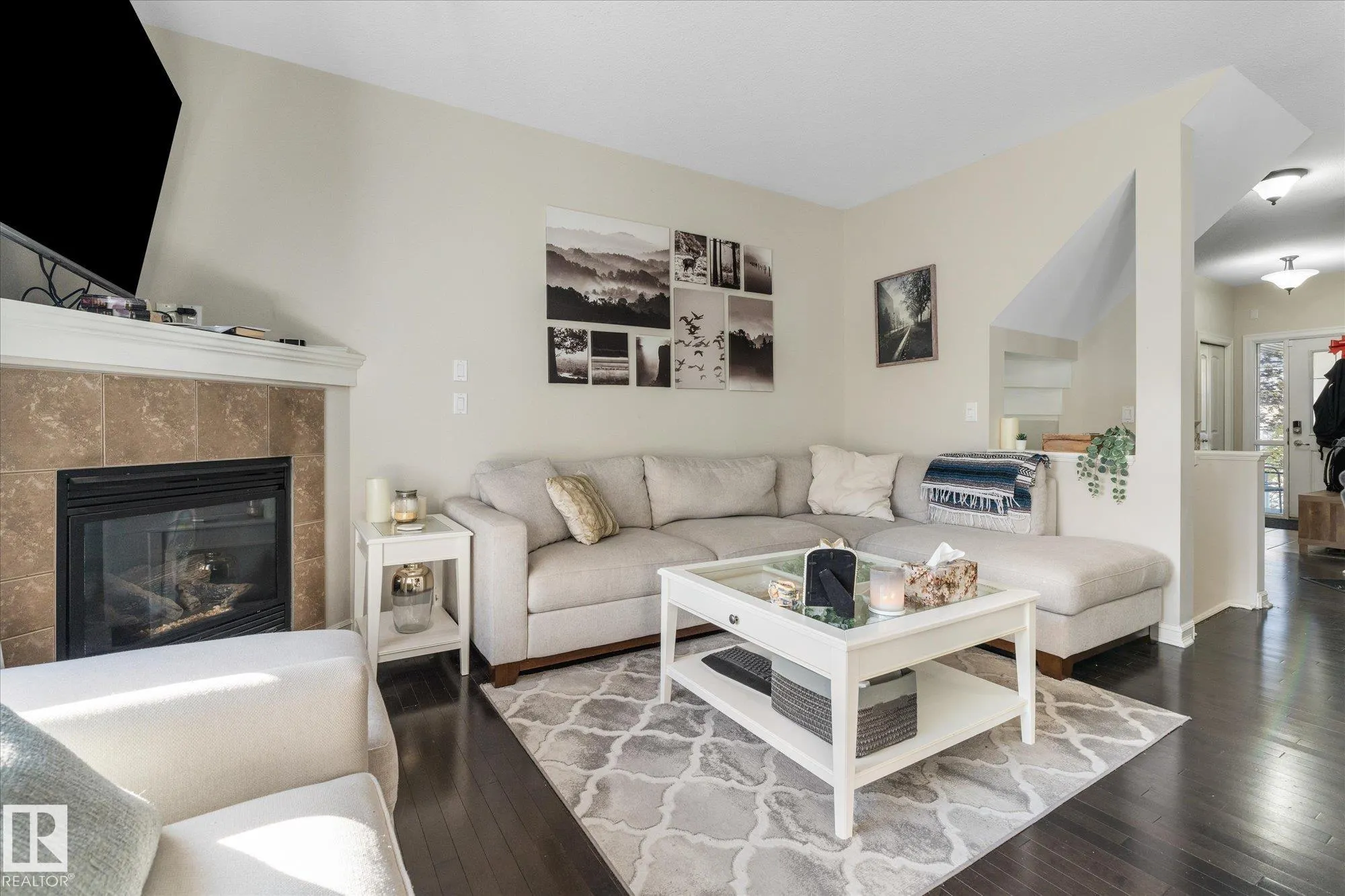 2123 HAMMOND Court