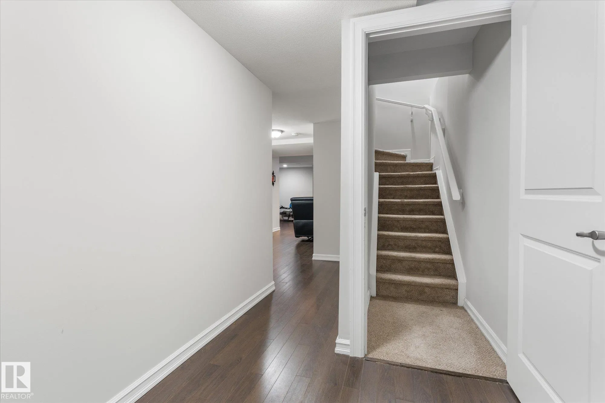 2123 HAMMOND Court