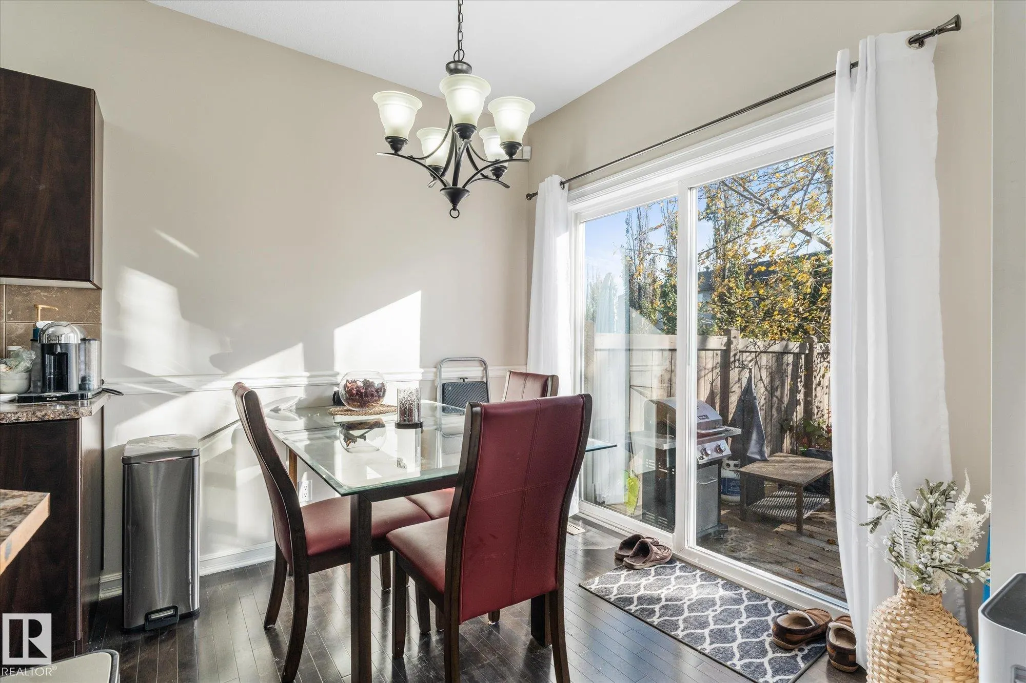 2123 HAMMOND Court