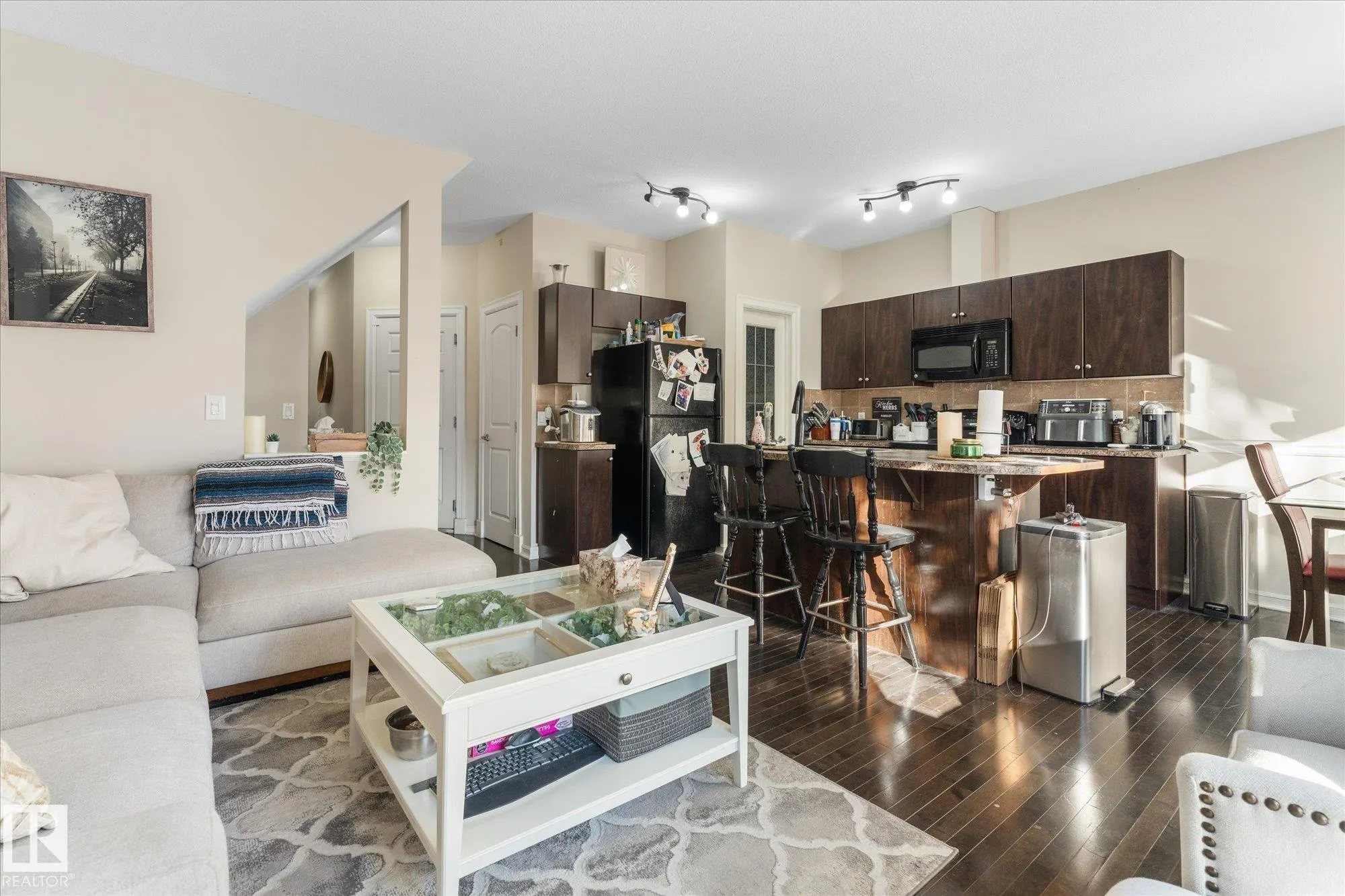 2123 HAMMOND Court