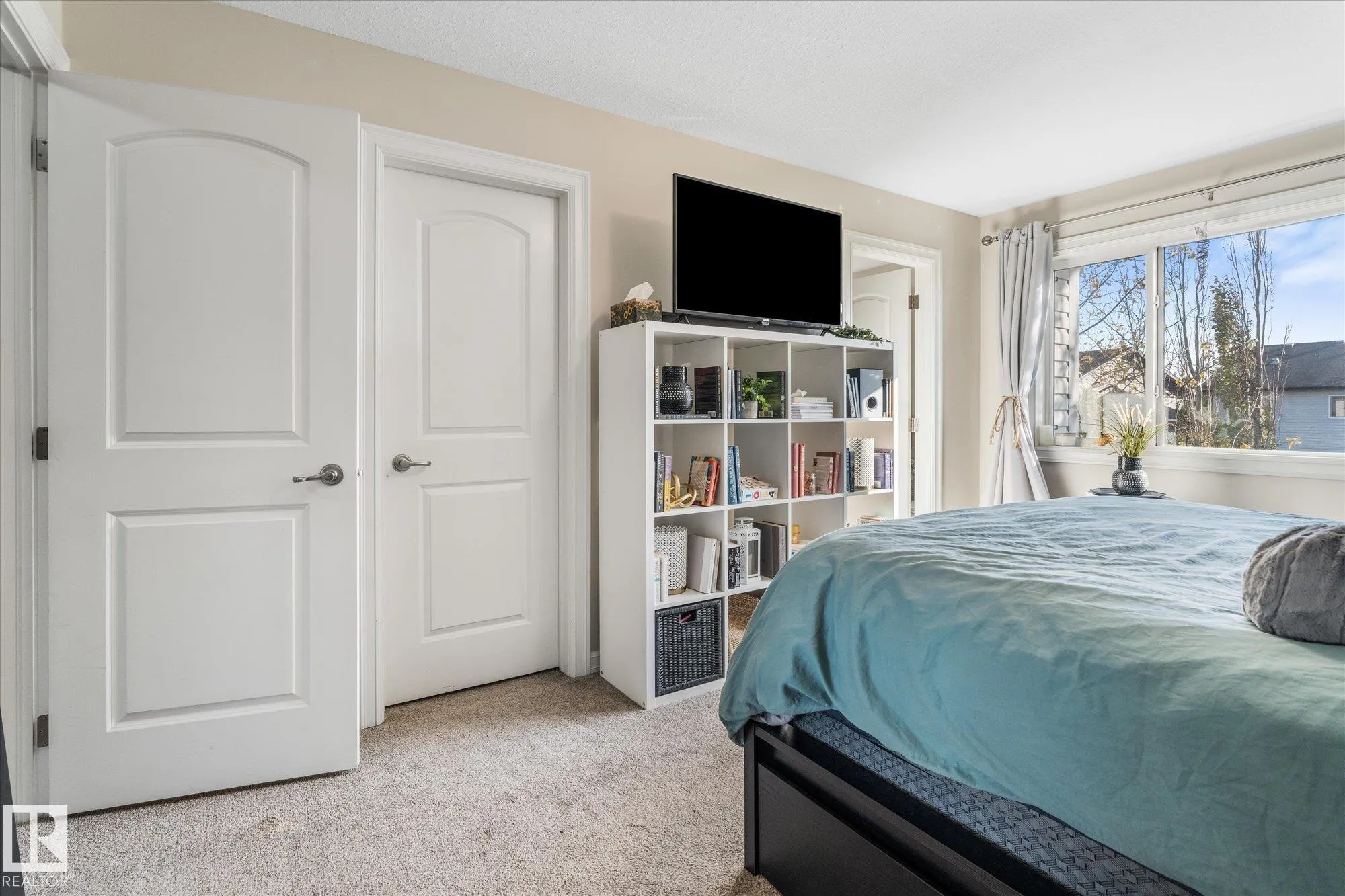2123 HAMMOND Court