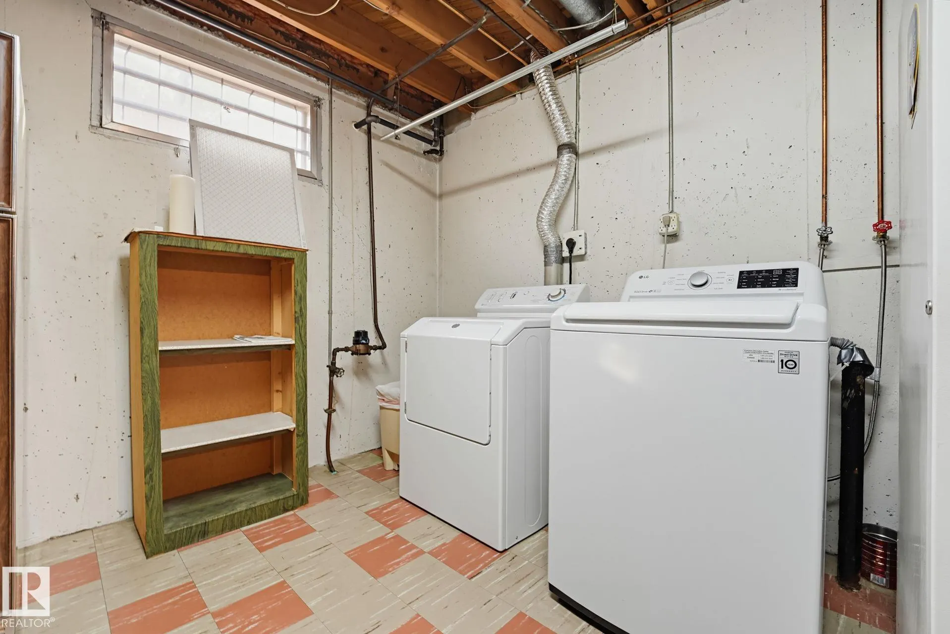 7319 150 Avenue
