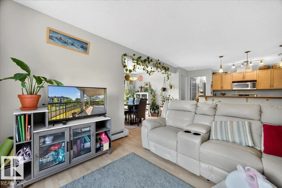 646 MCALLISTER Loop