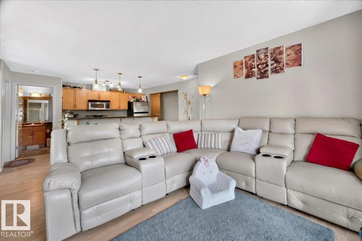 646 MCALLISTER Loop