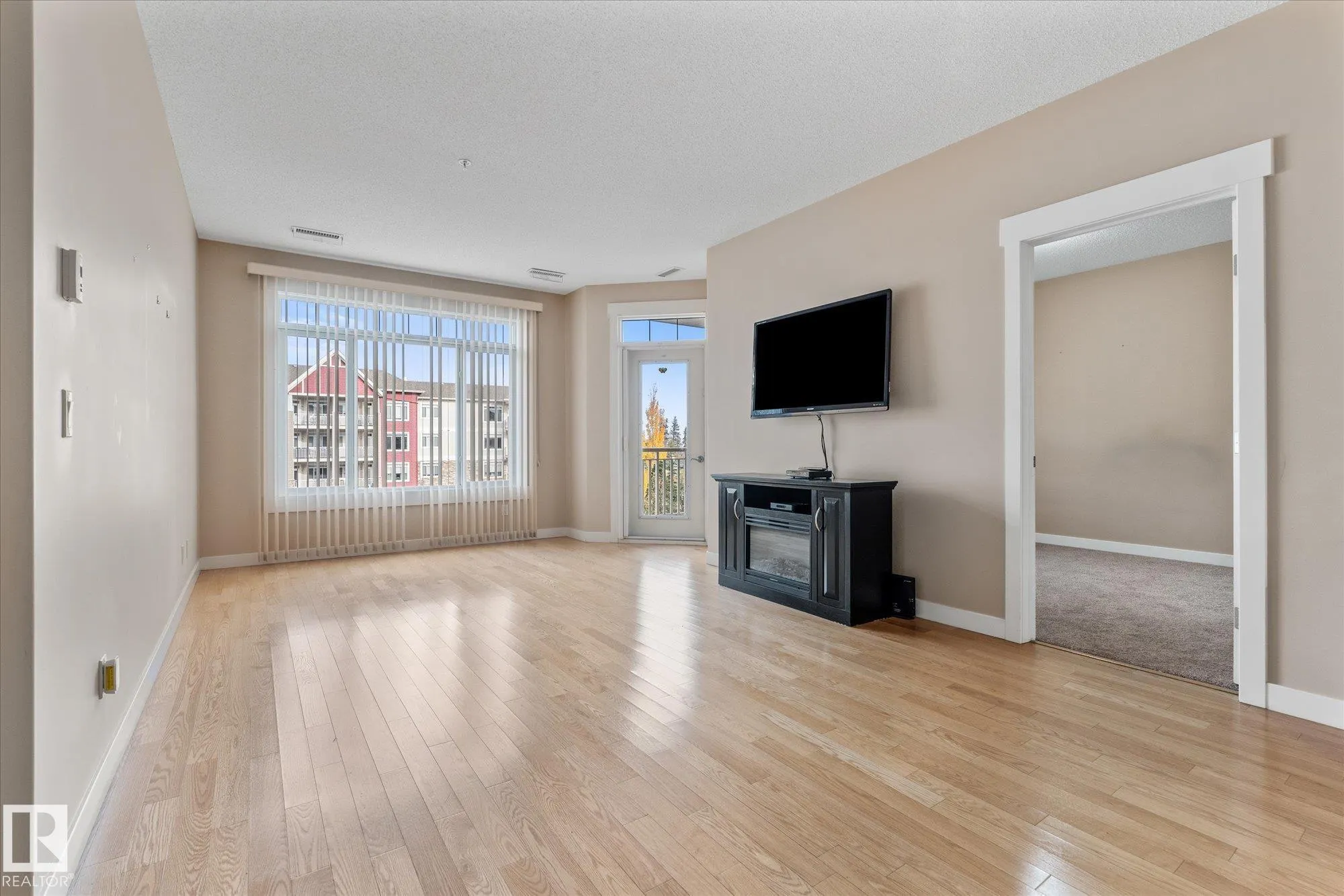 511 QUEEN Street