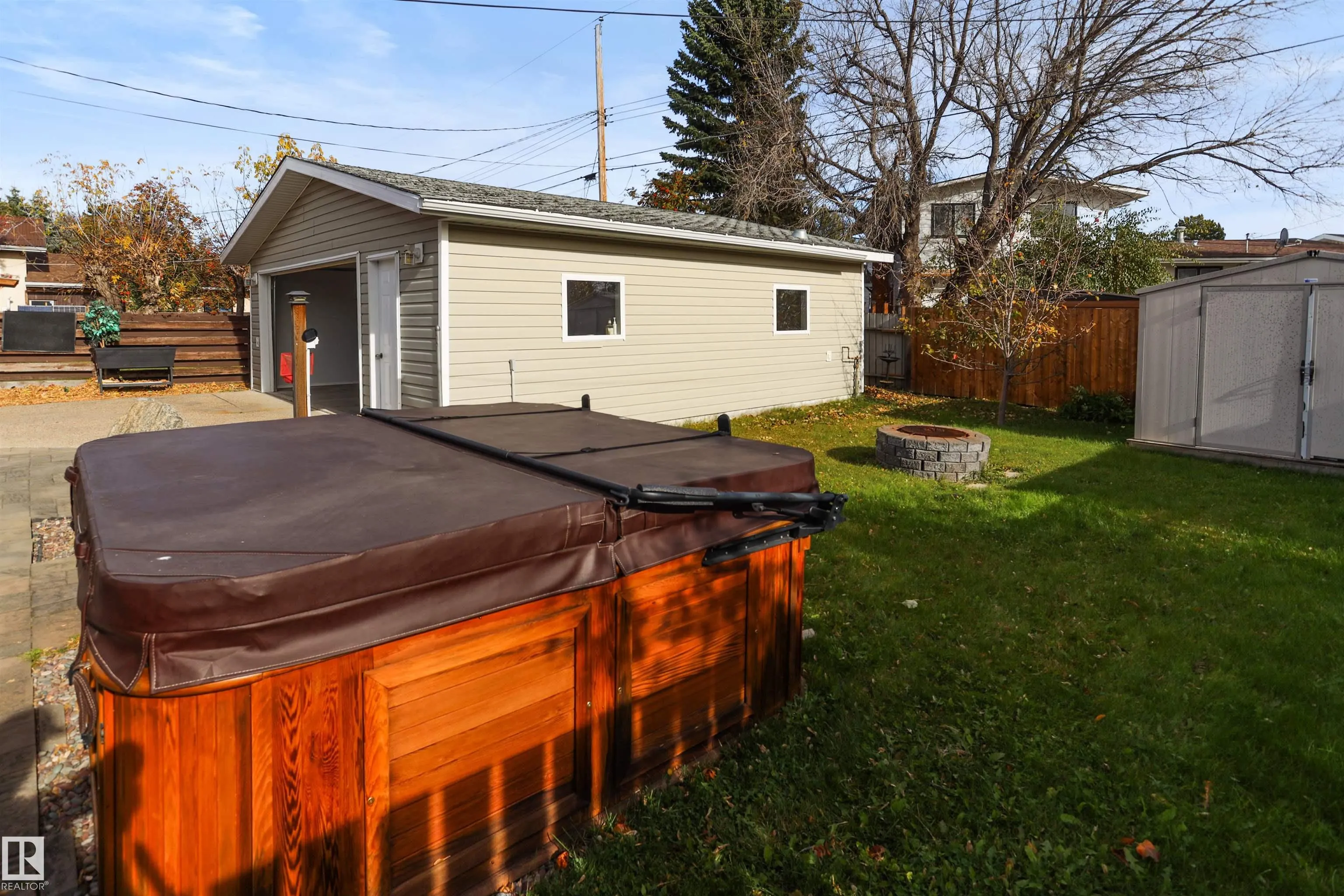 48 PIPESTONE Drive