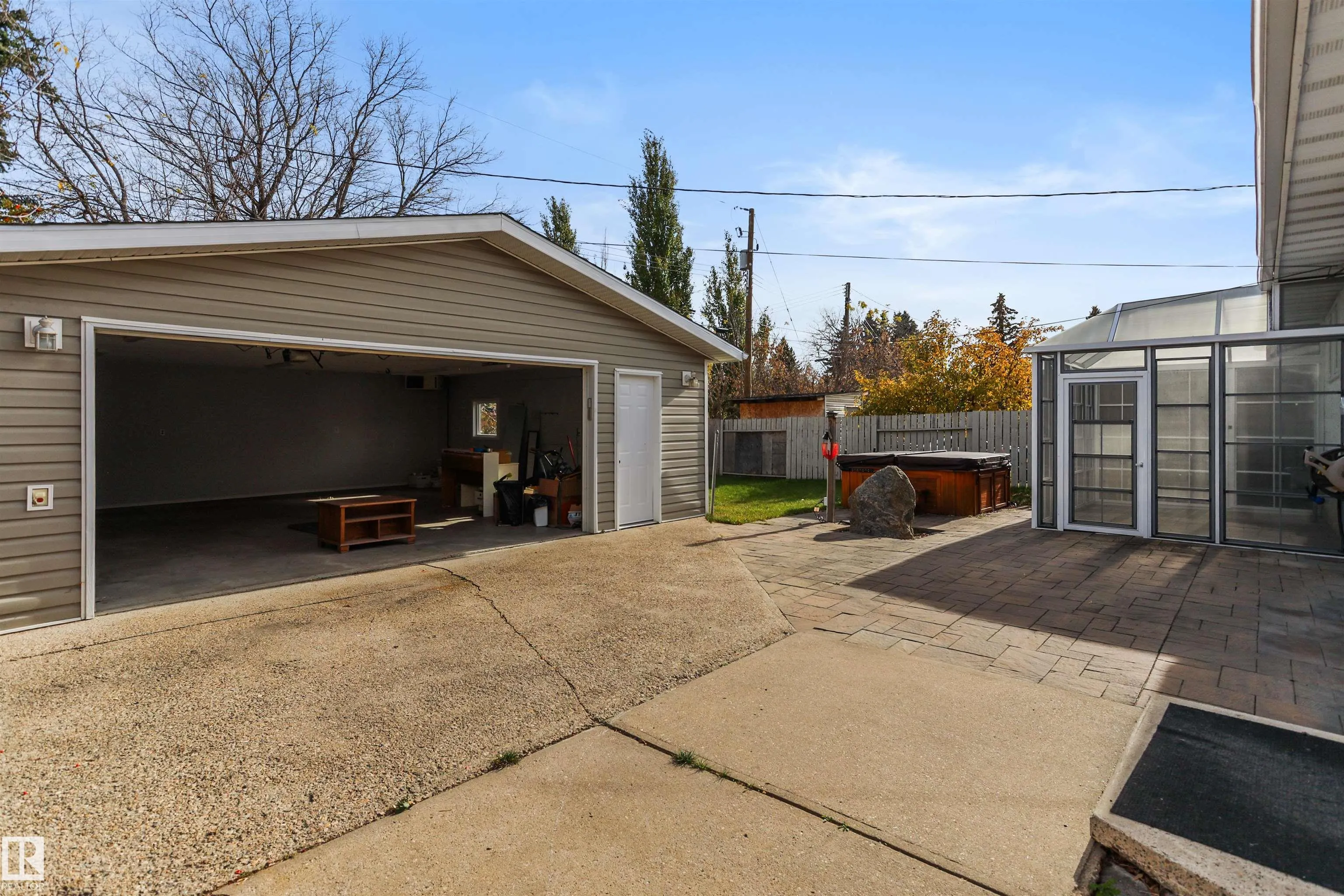 48 PIPESTONE Drive