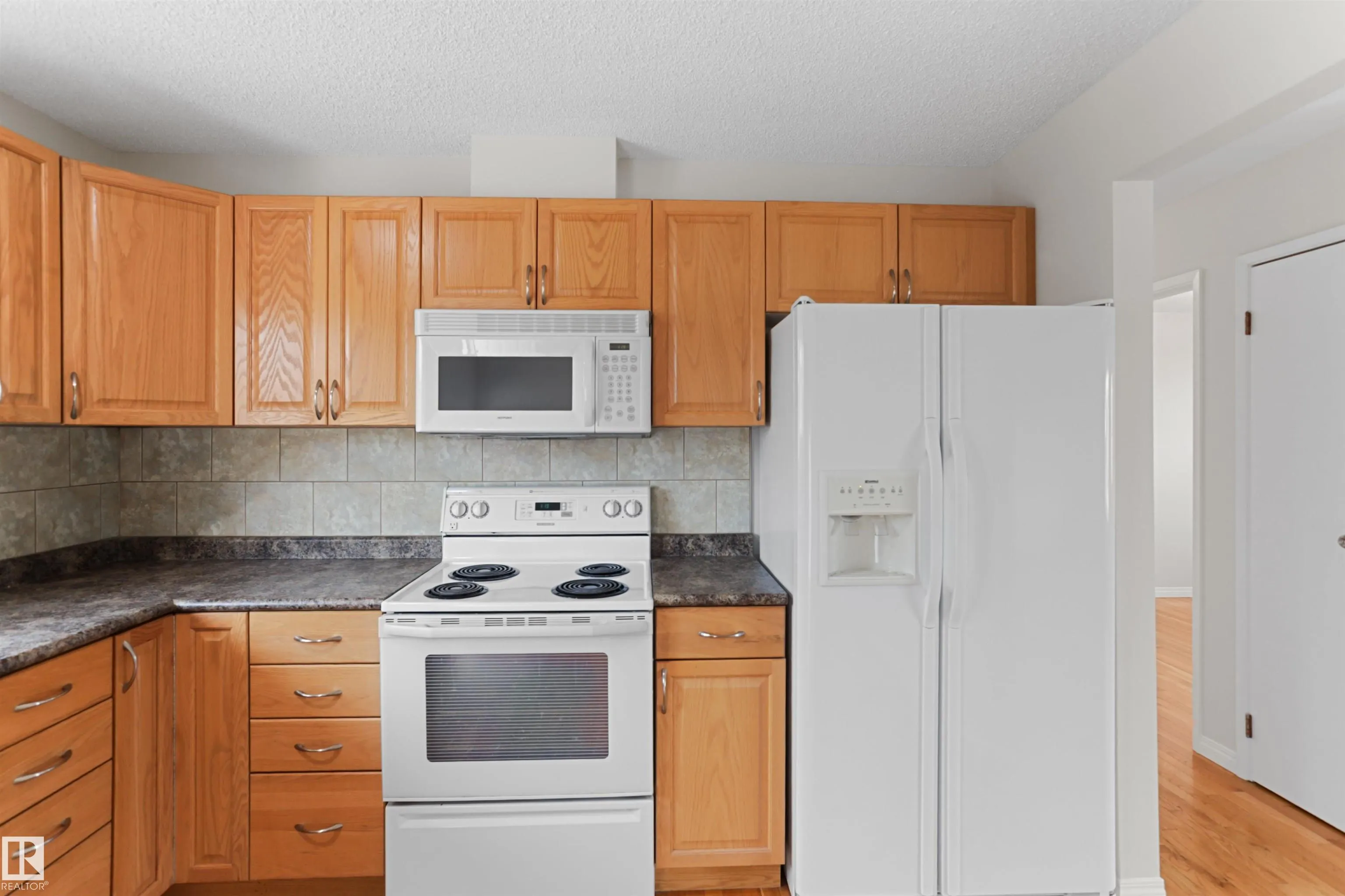 48 PIPESTONE Drive