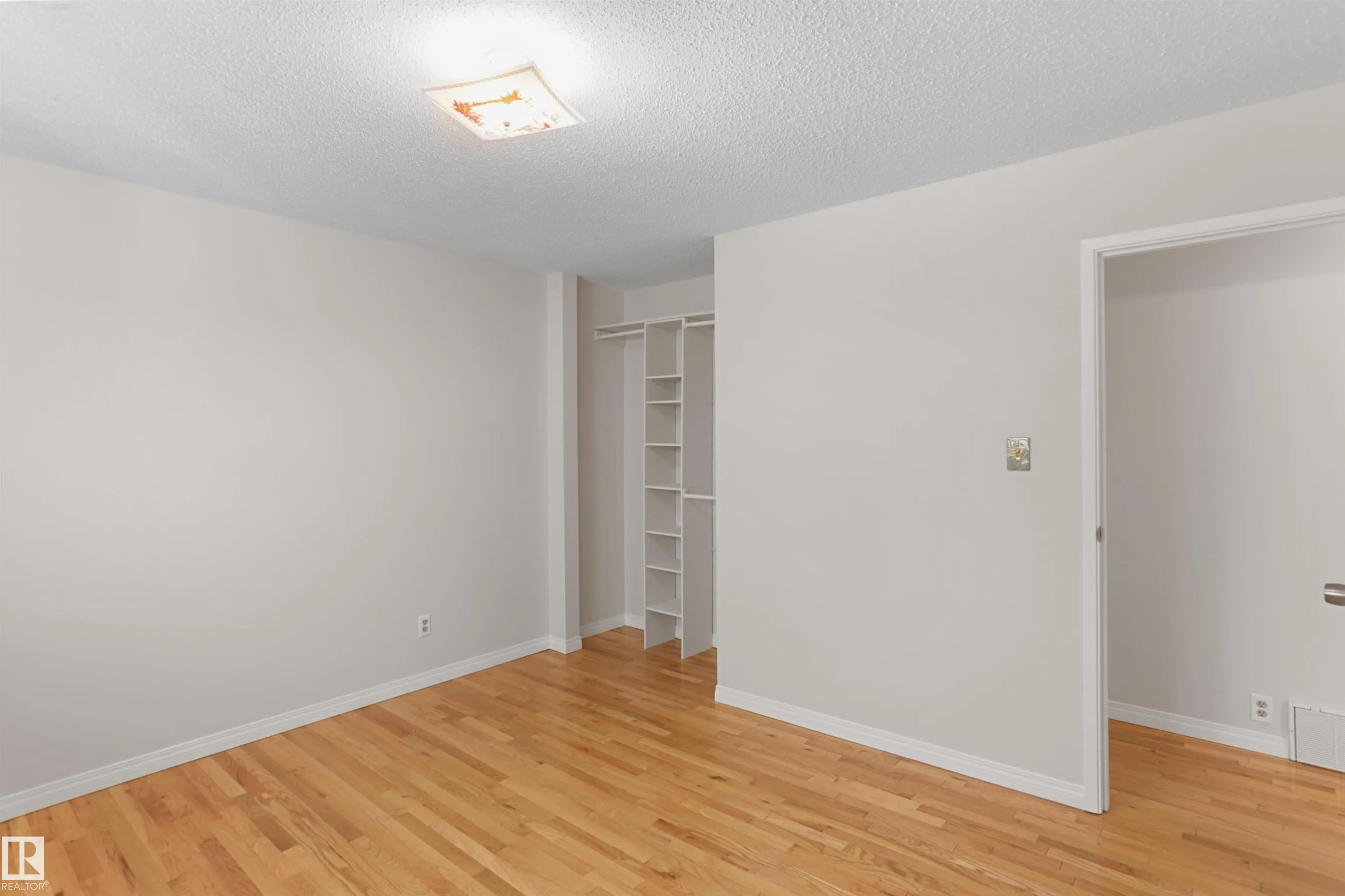 48 PIPESTONE Drive
