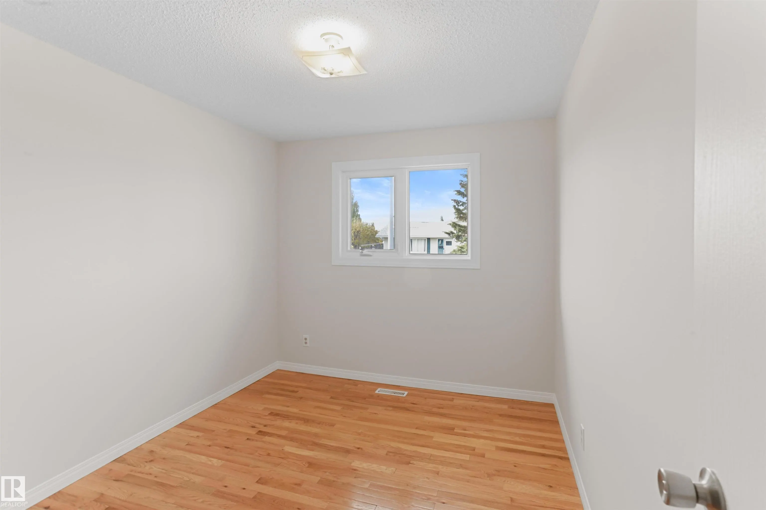 48 PIPESTONE Drive