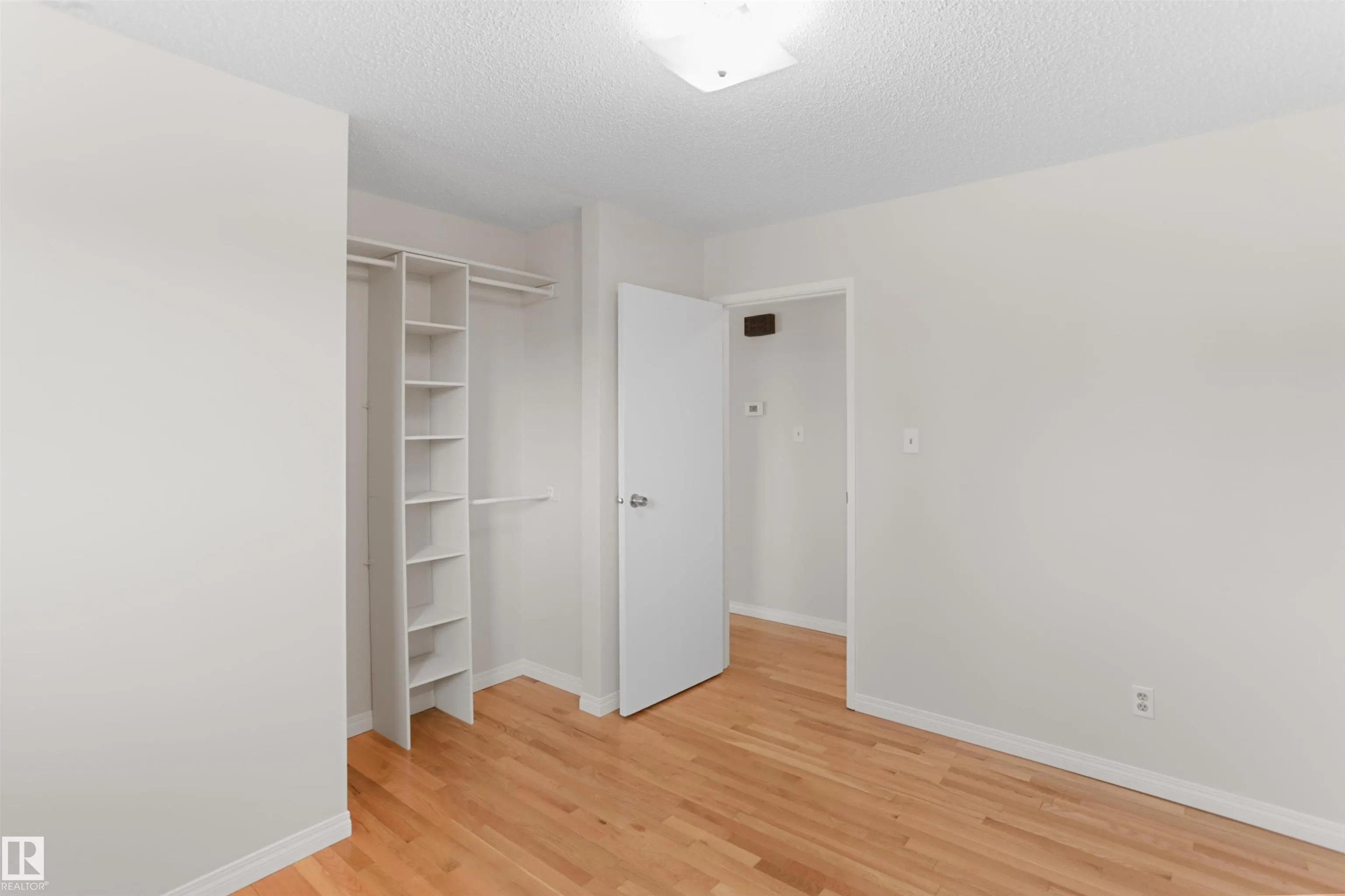 48 PIPESTONE Drive