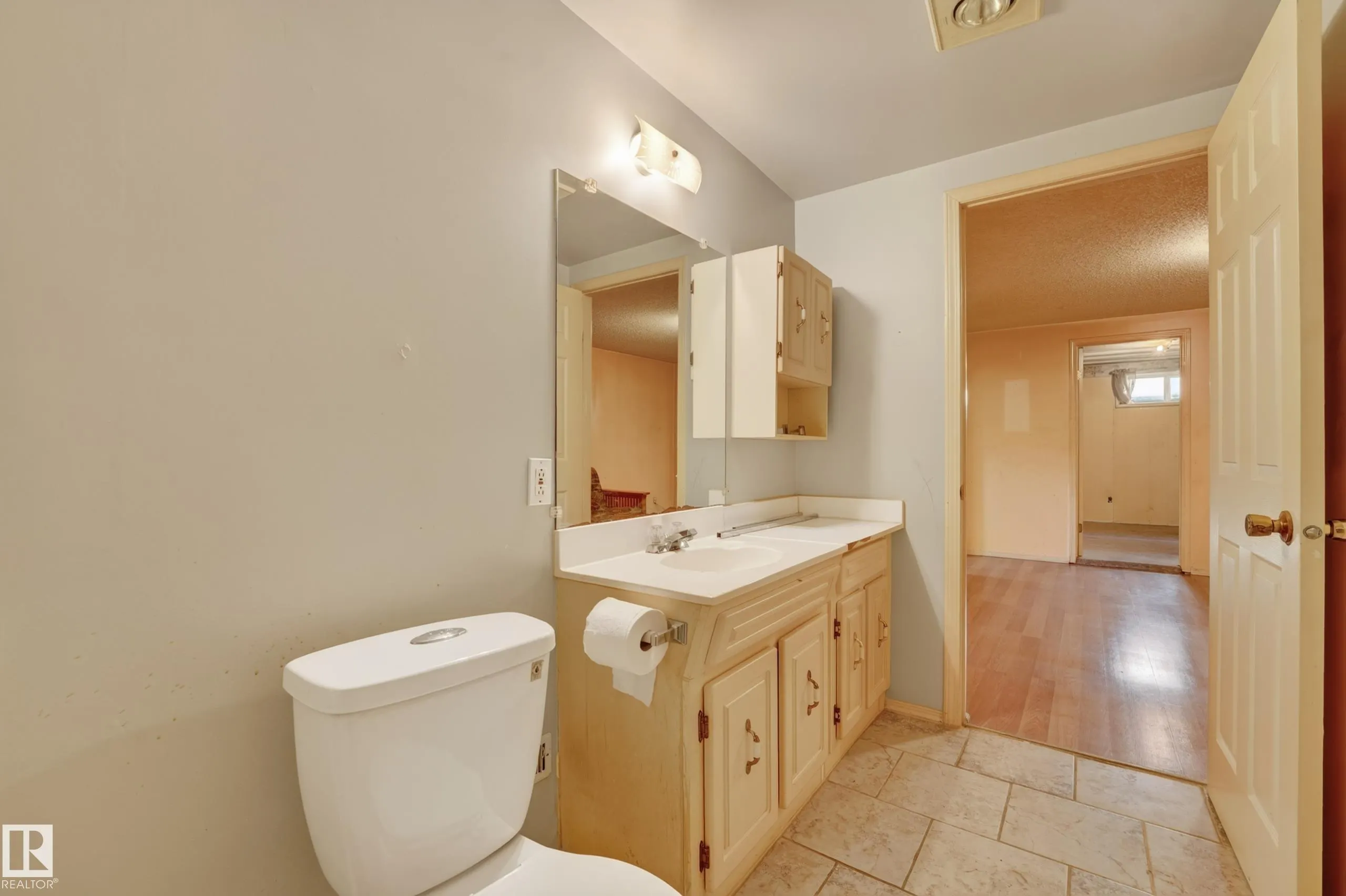 7615 135A Avenue