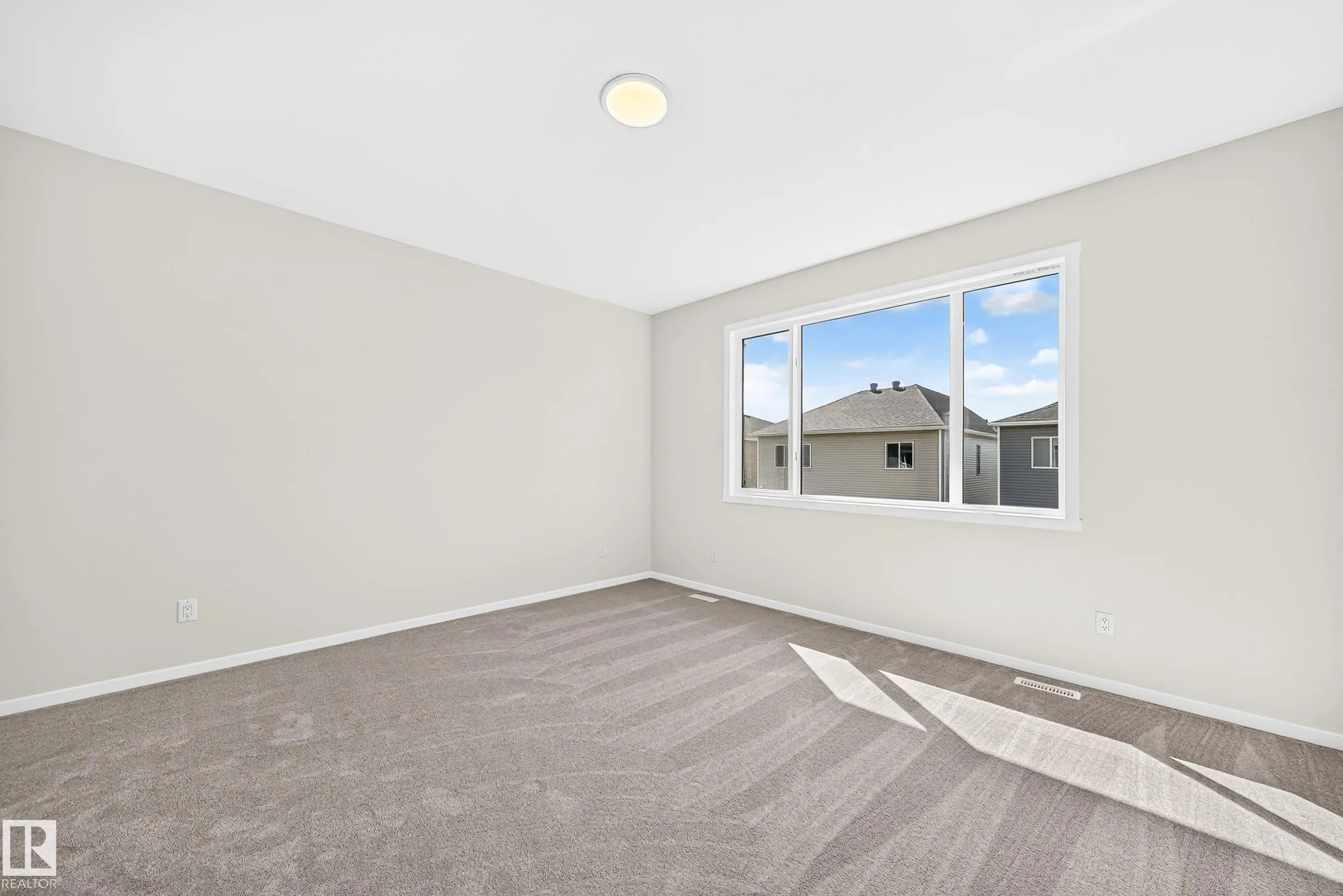 1512 205 Street