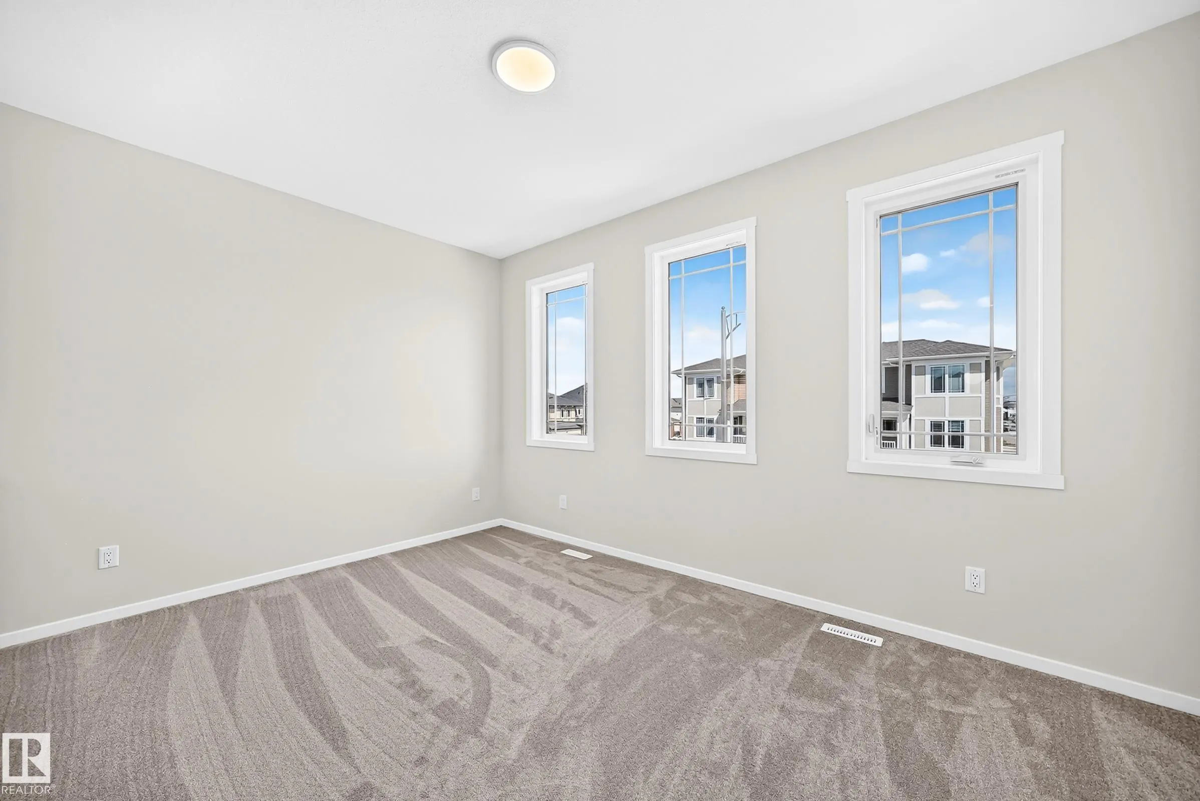 1512 205 Street
