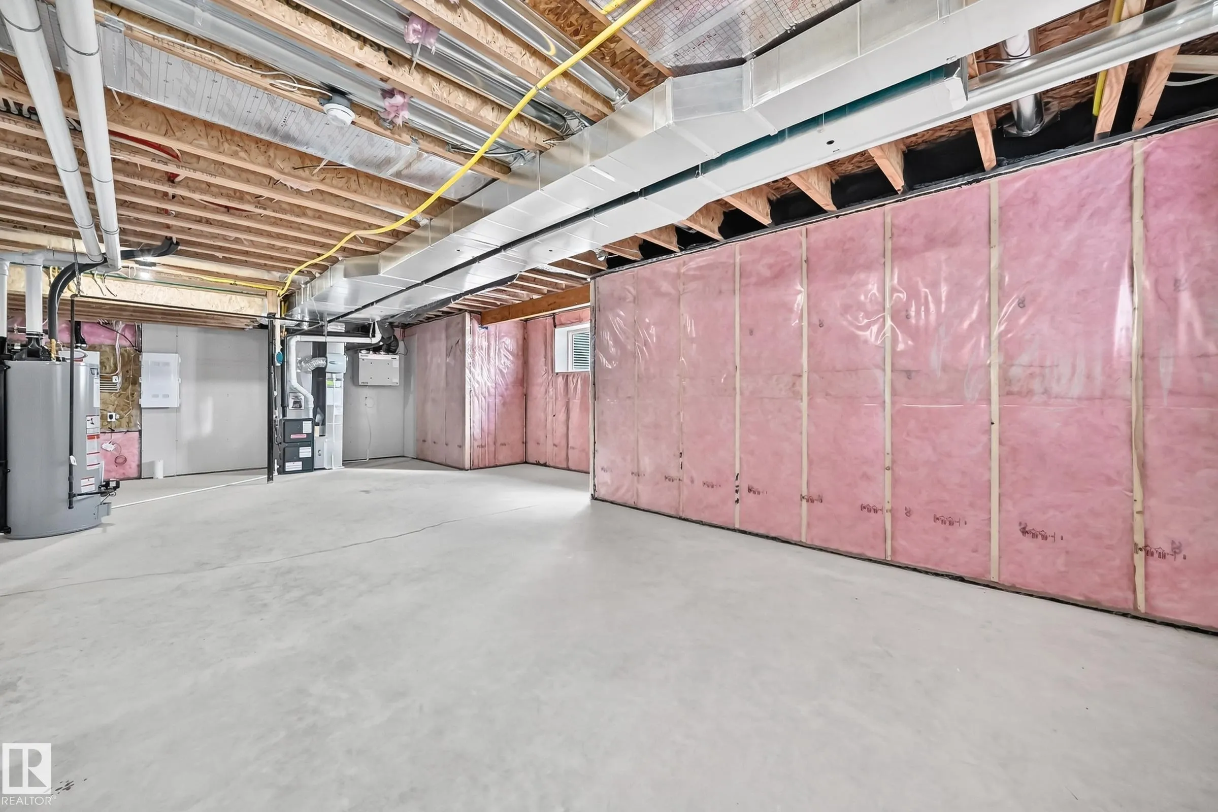 1512 205 Street
