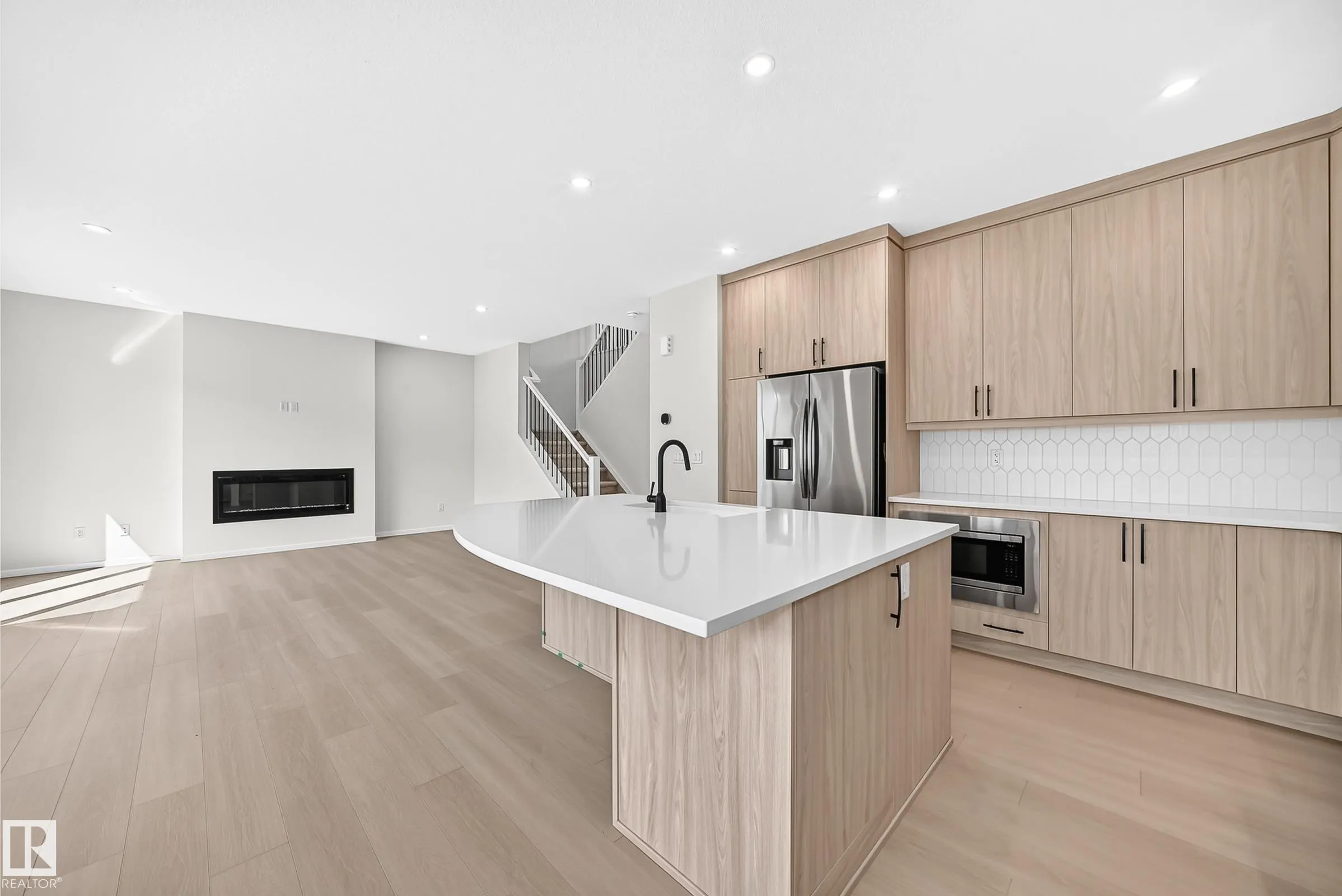 1512 205 Street