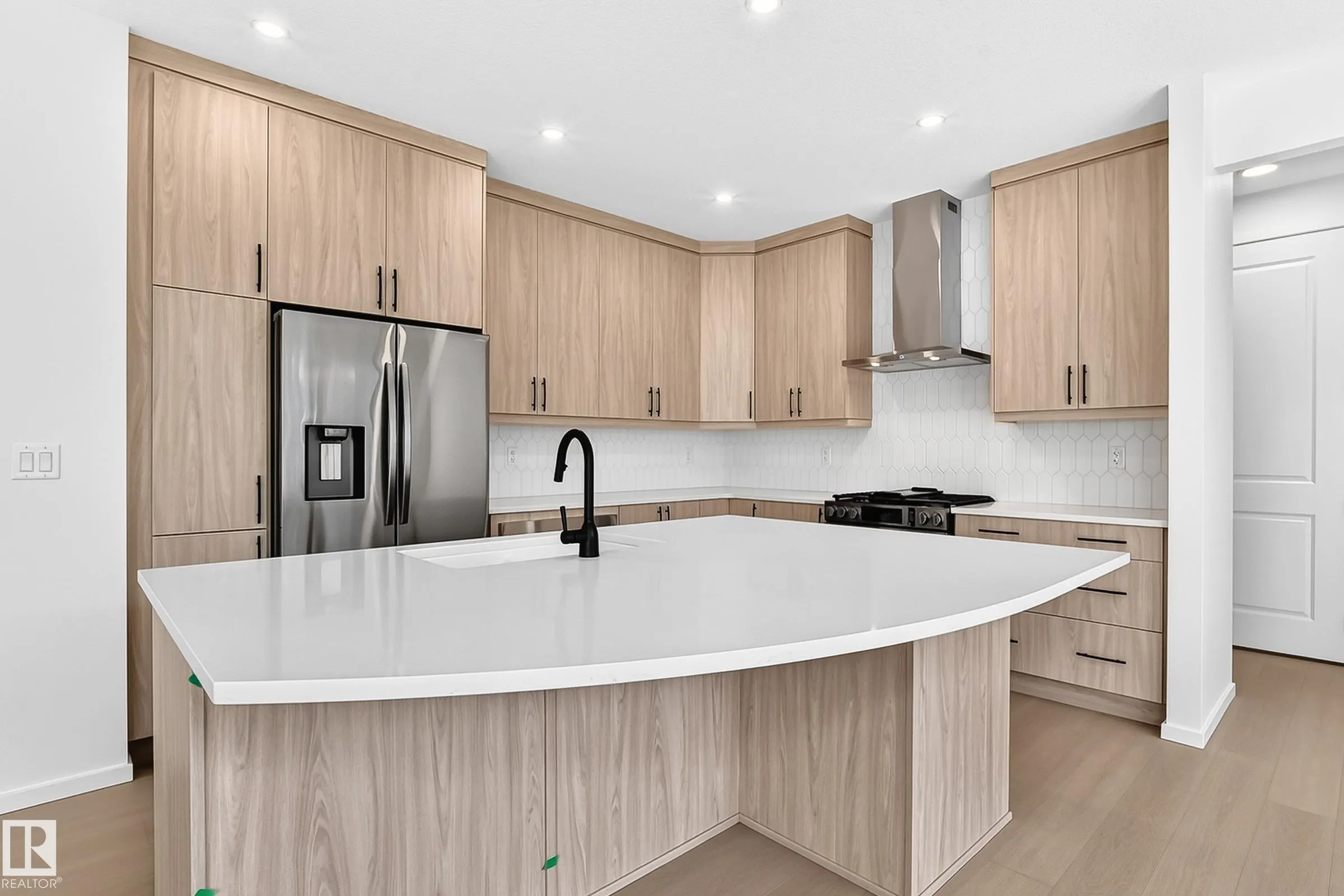 1512 205 Street