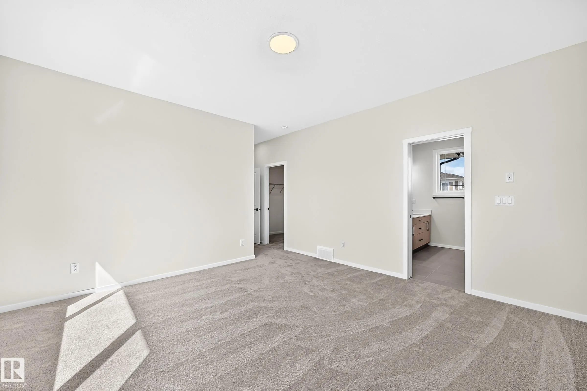1512 205 Street