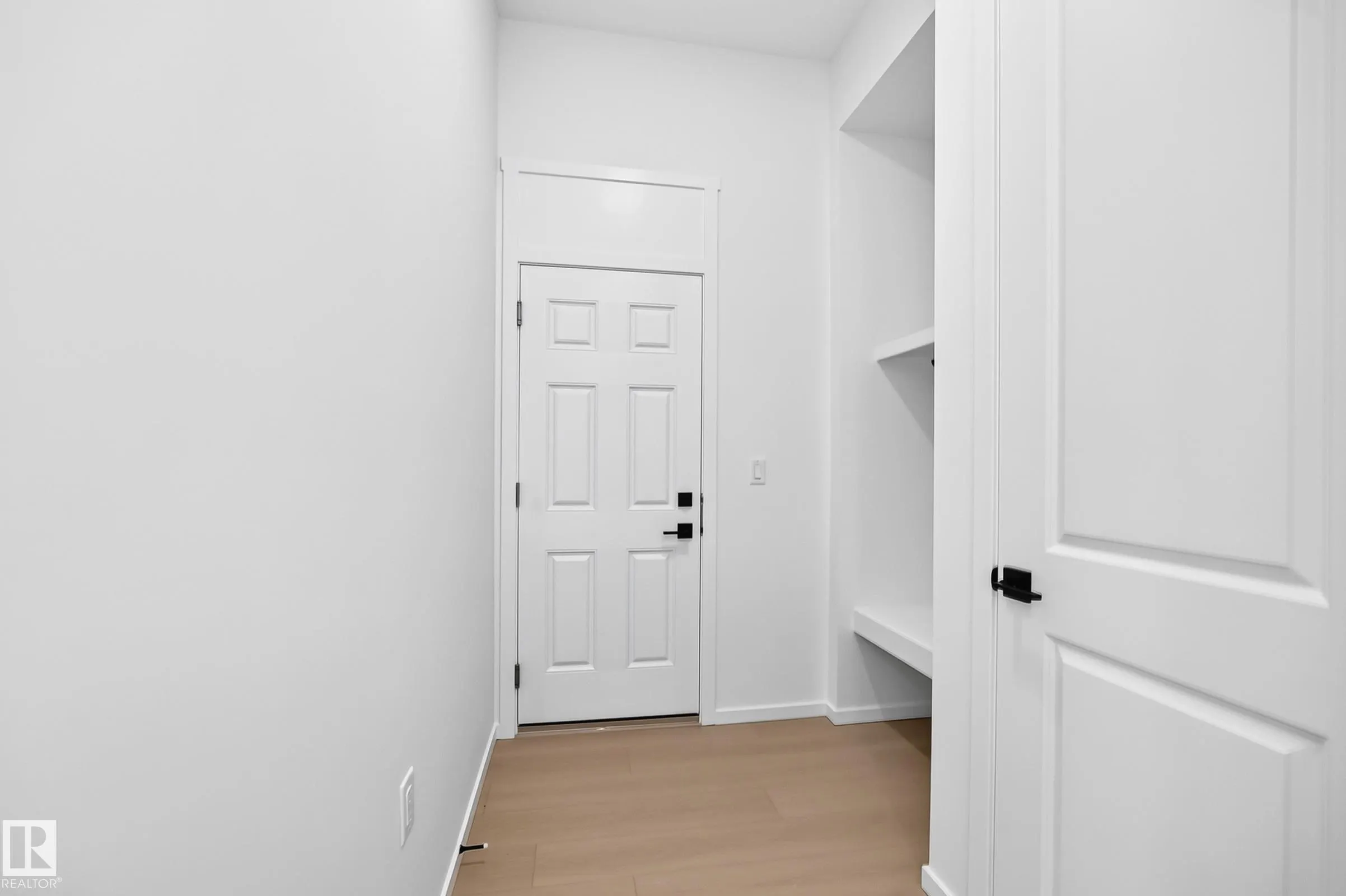 1512 205 Street