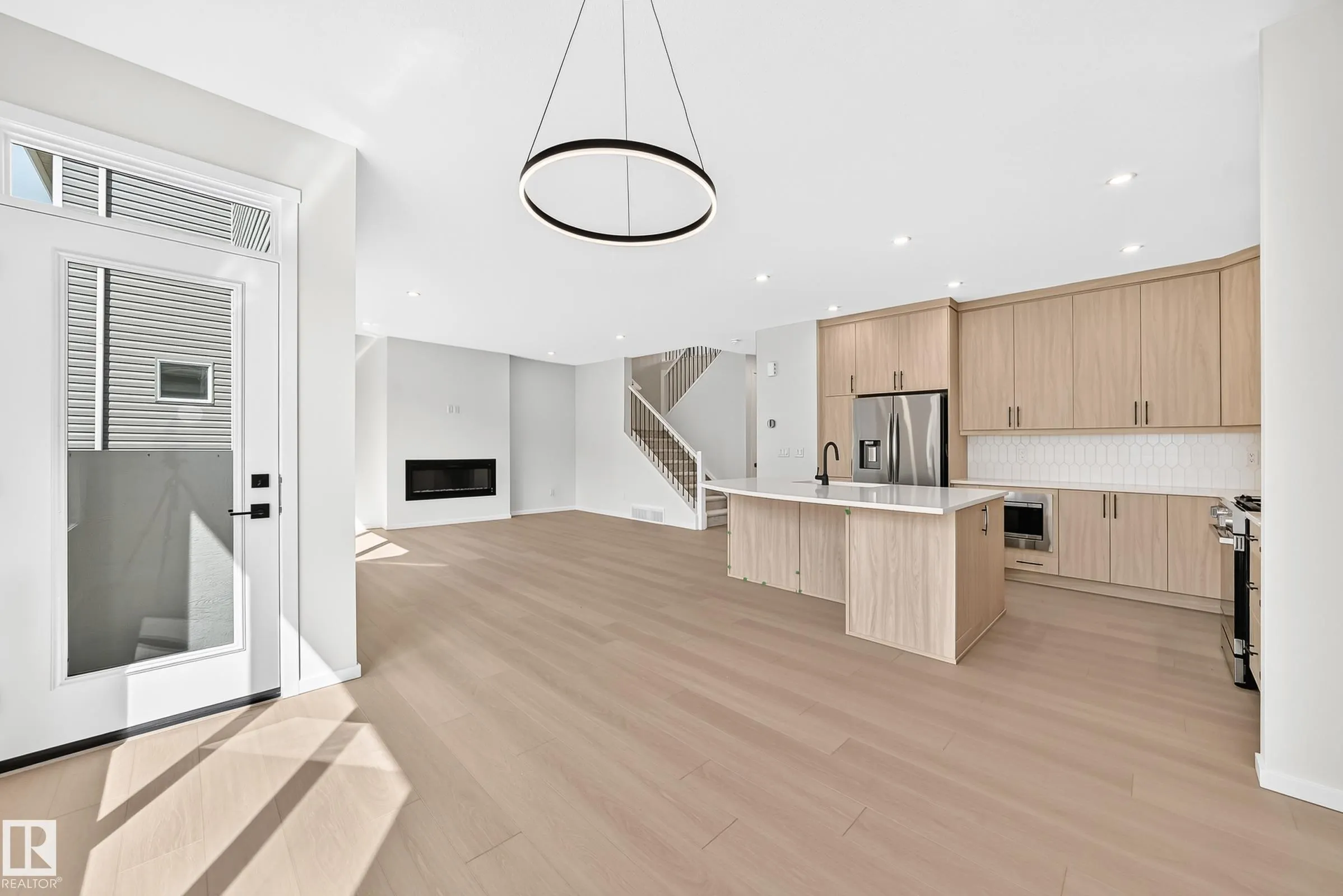 1512 205 Street