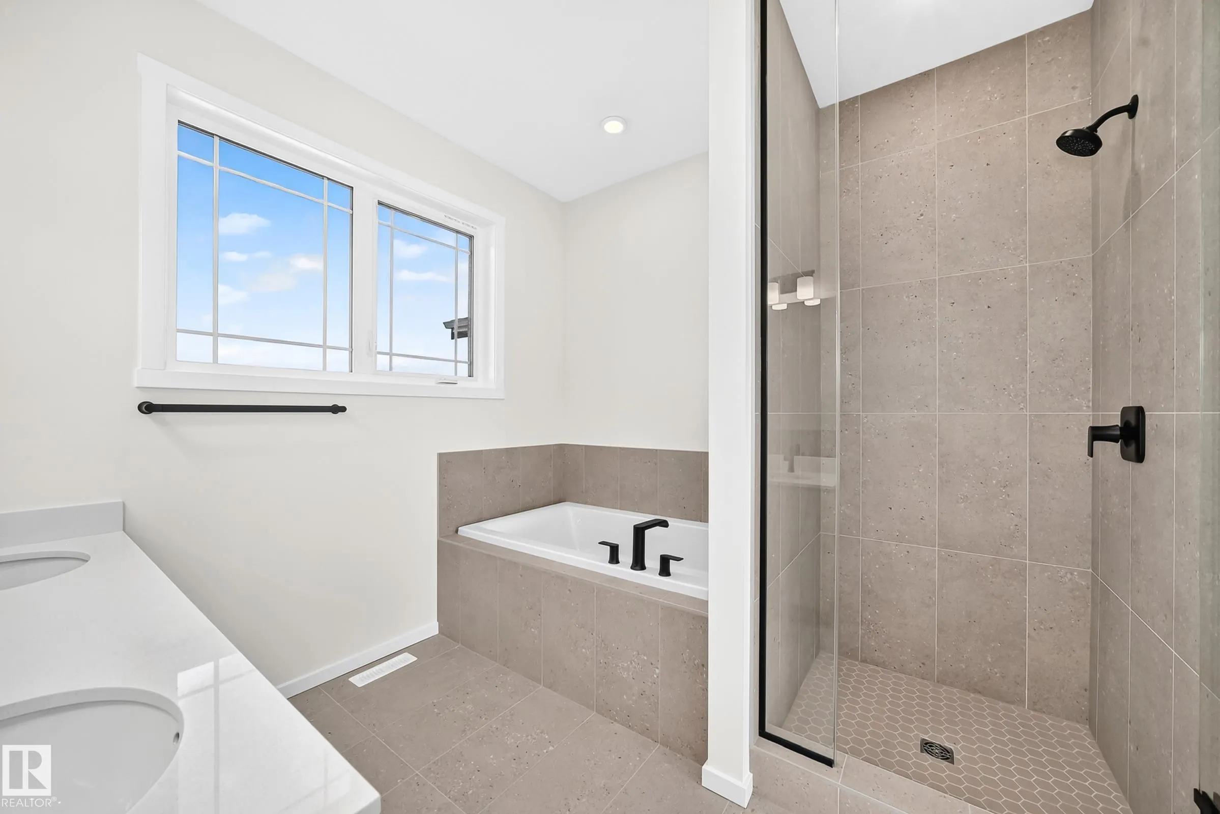 1512 205 Street