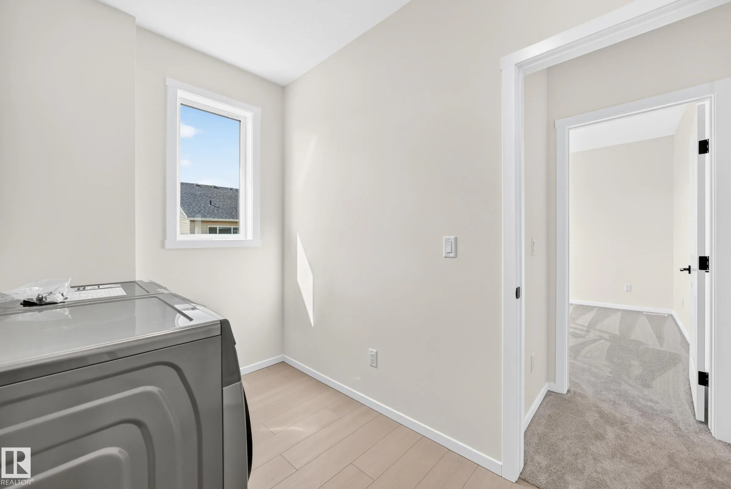 1512 205 Street