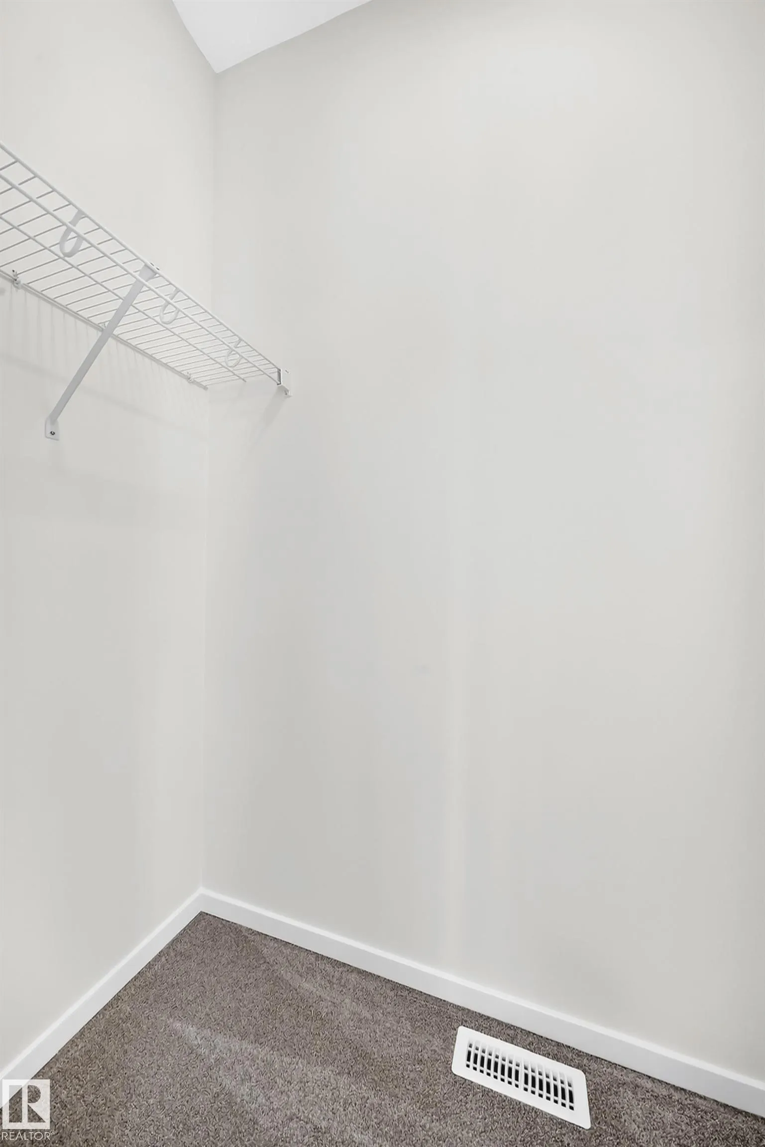 1512 205 Street