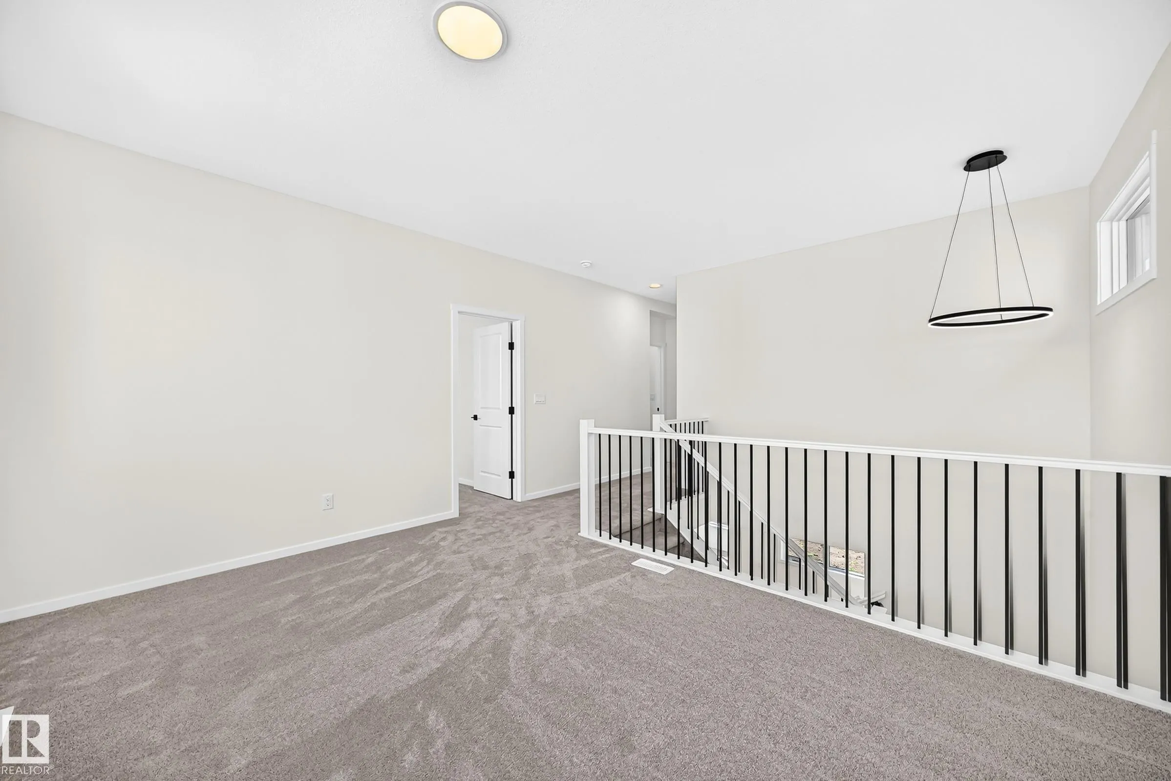 1512 205 Street