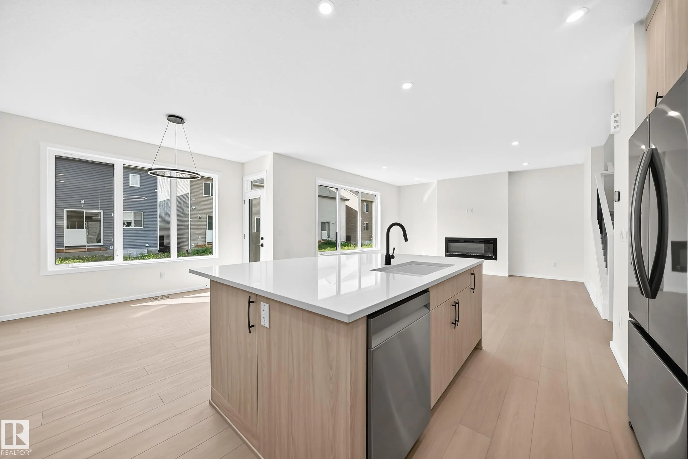 1512 205 Street