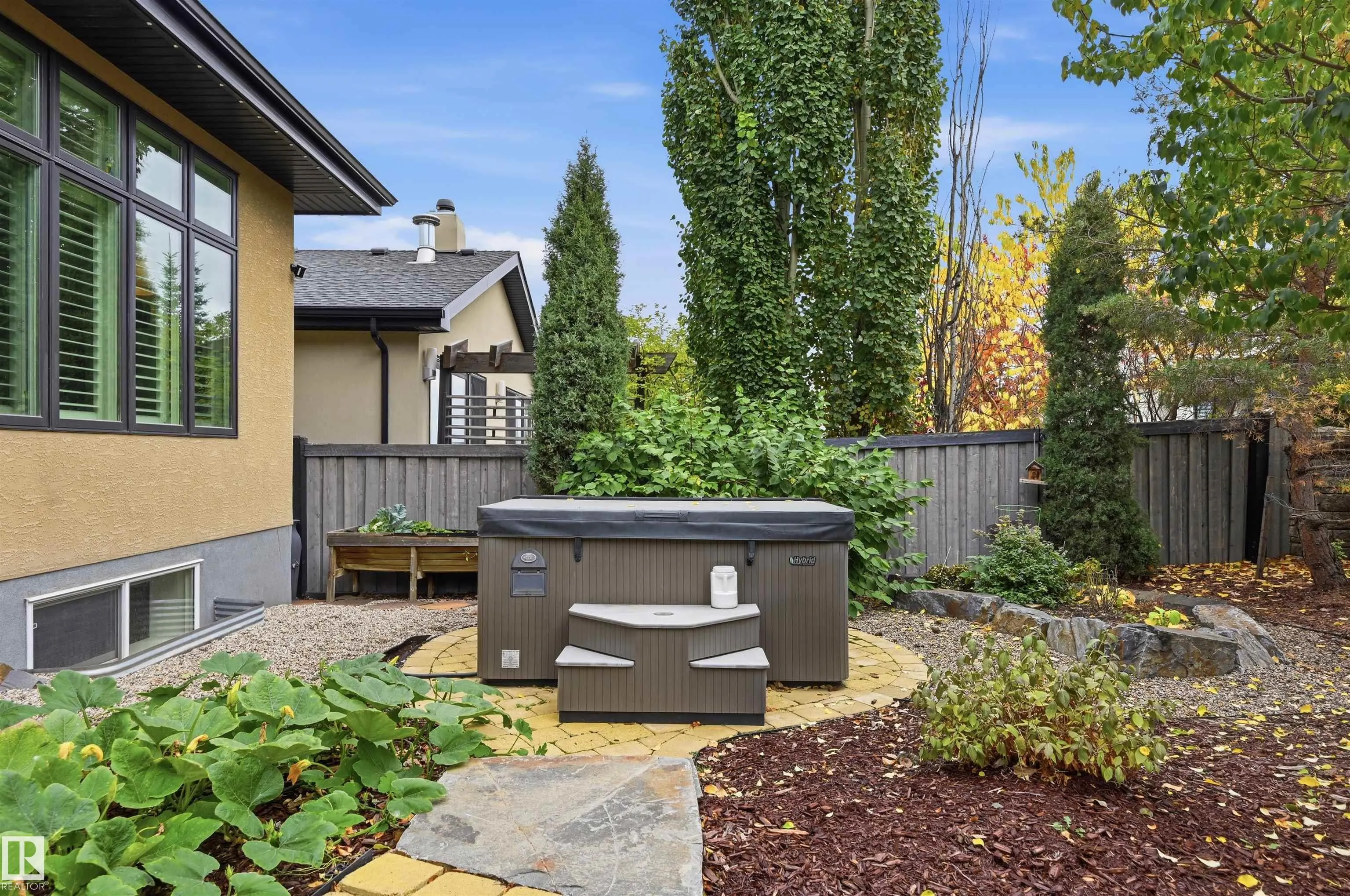 2446 MARTELL Crescent