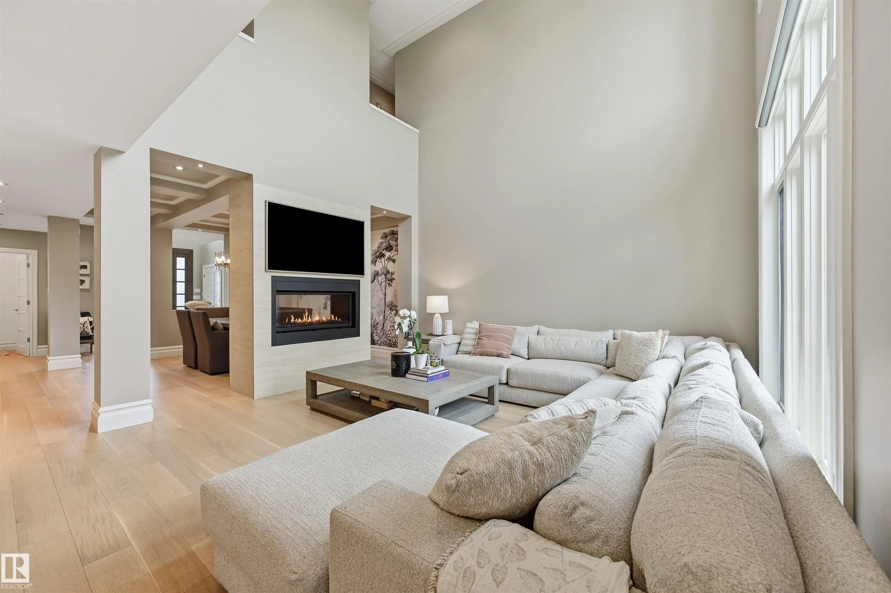 2446 MARTELL Crescent