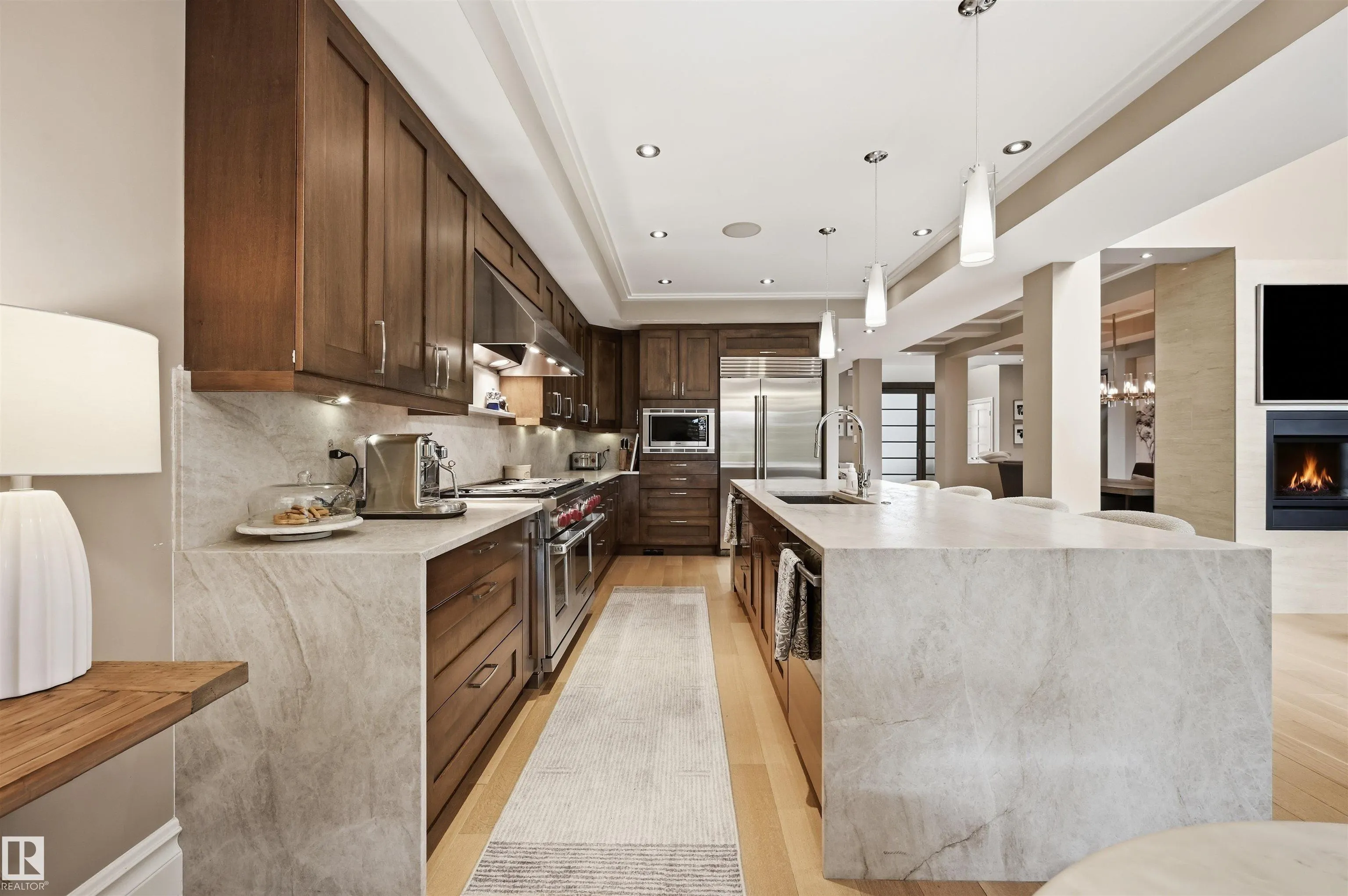 2446 MARTELL Crescent