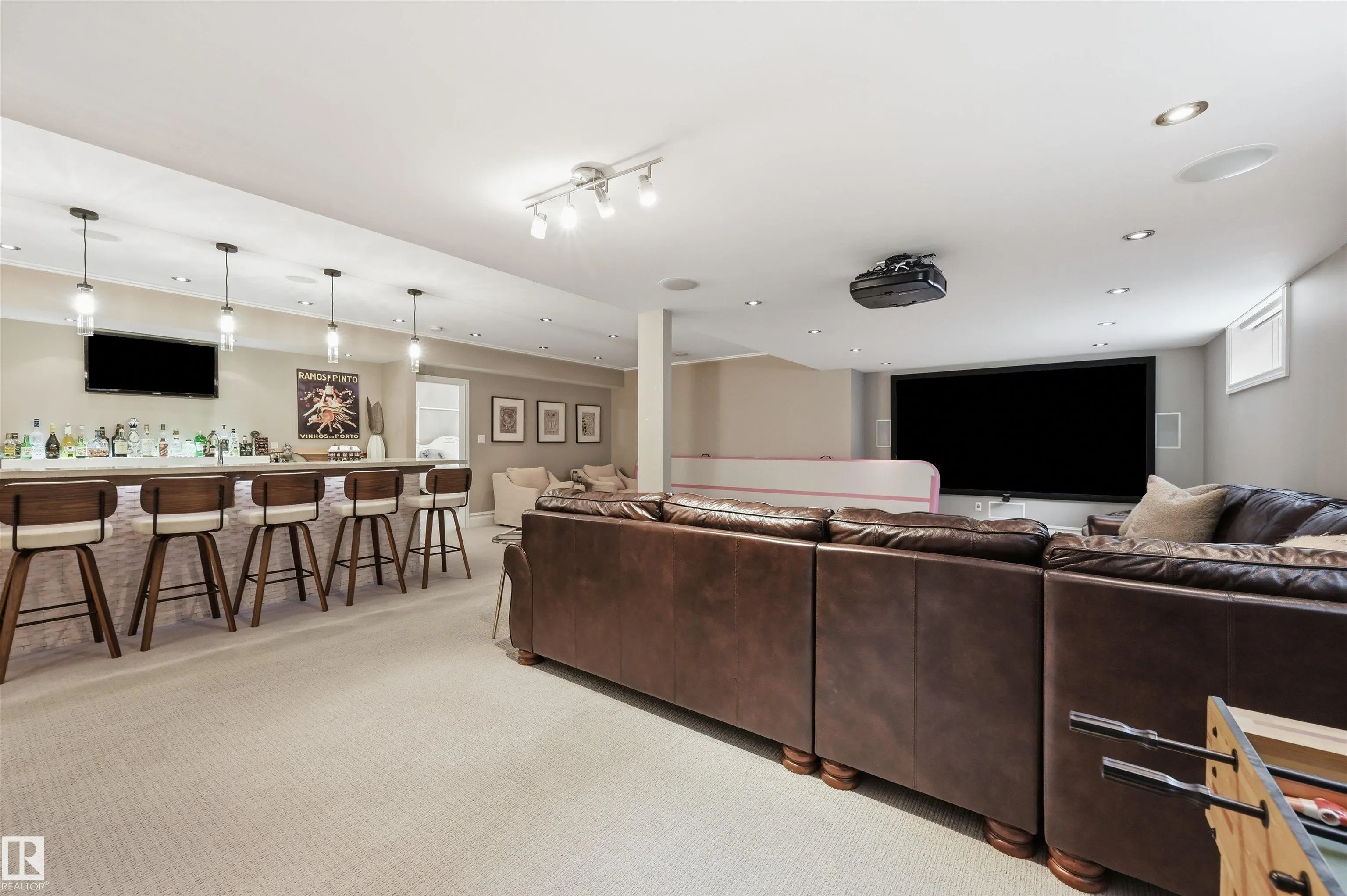 2446 MARTELL Crescent
