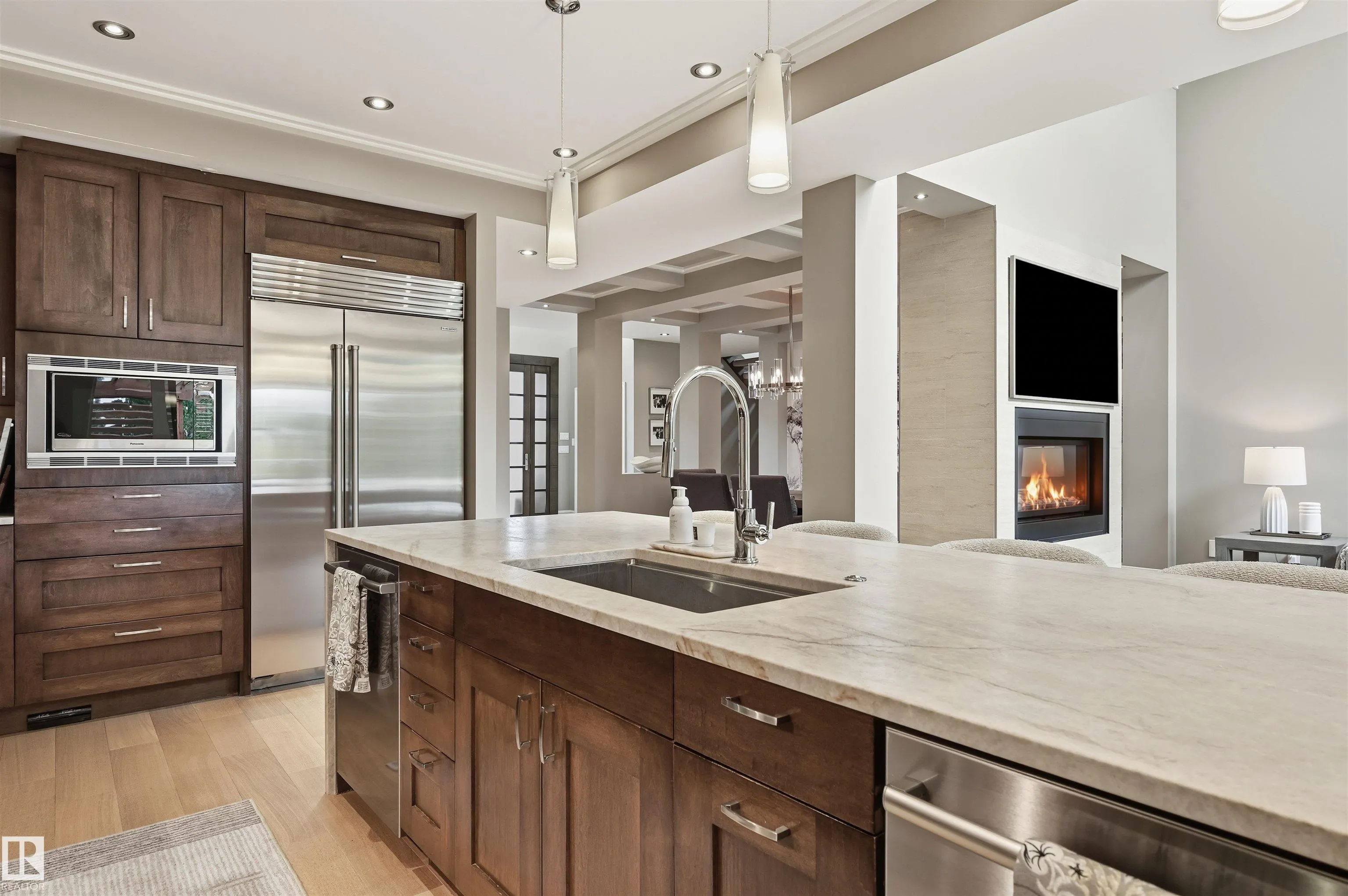 2446 MARTELL Crescent