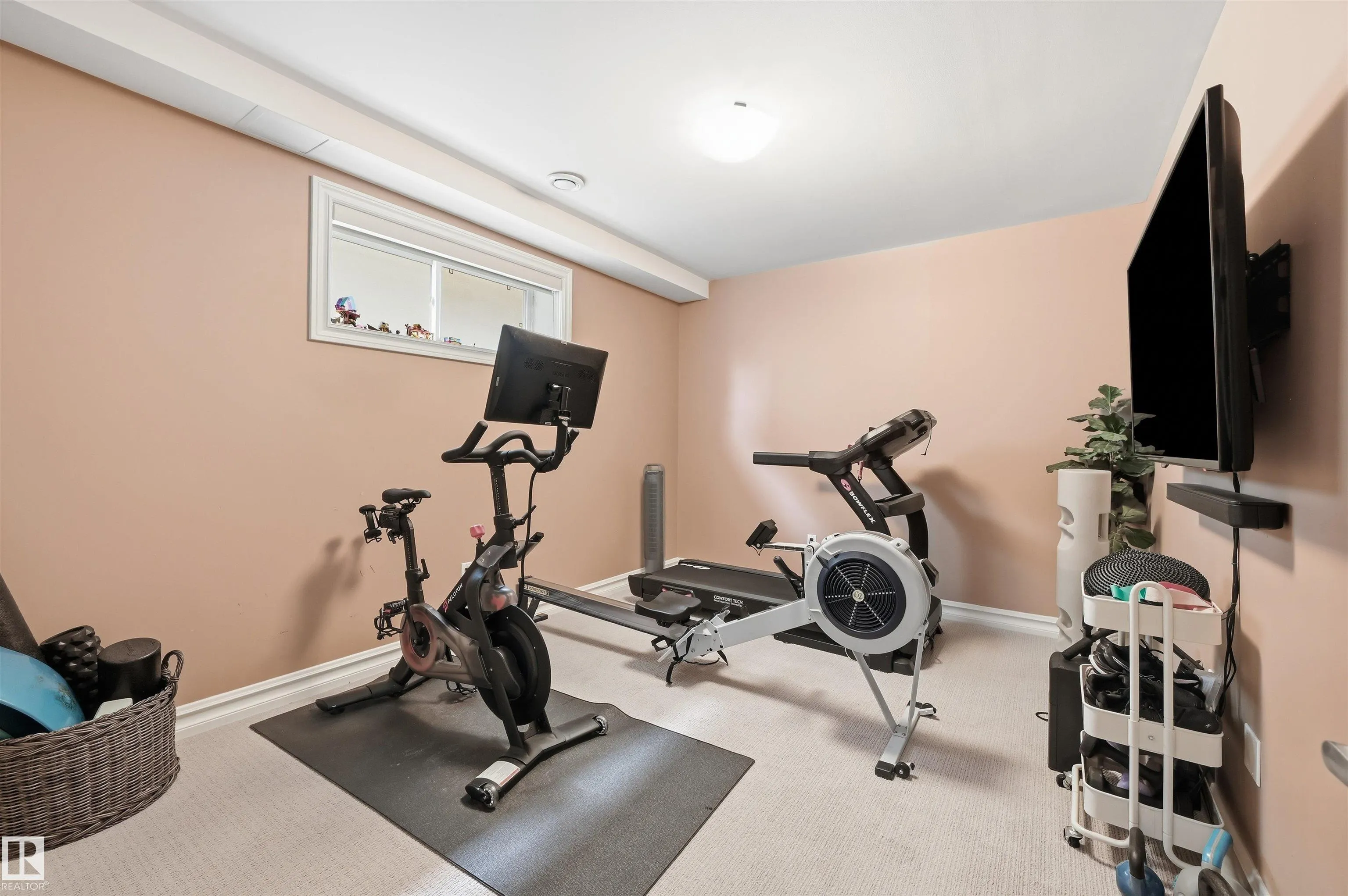 2446 MARTELL Crescent