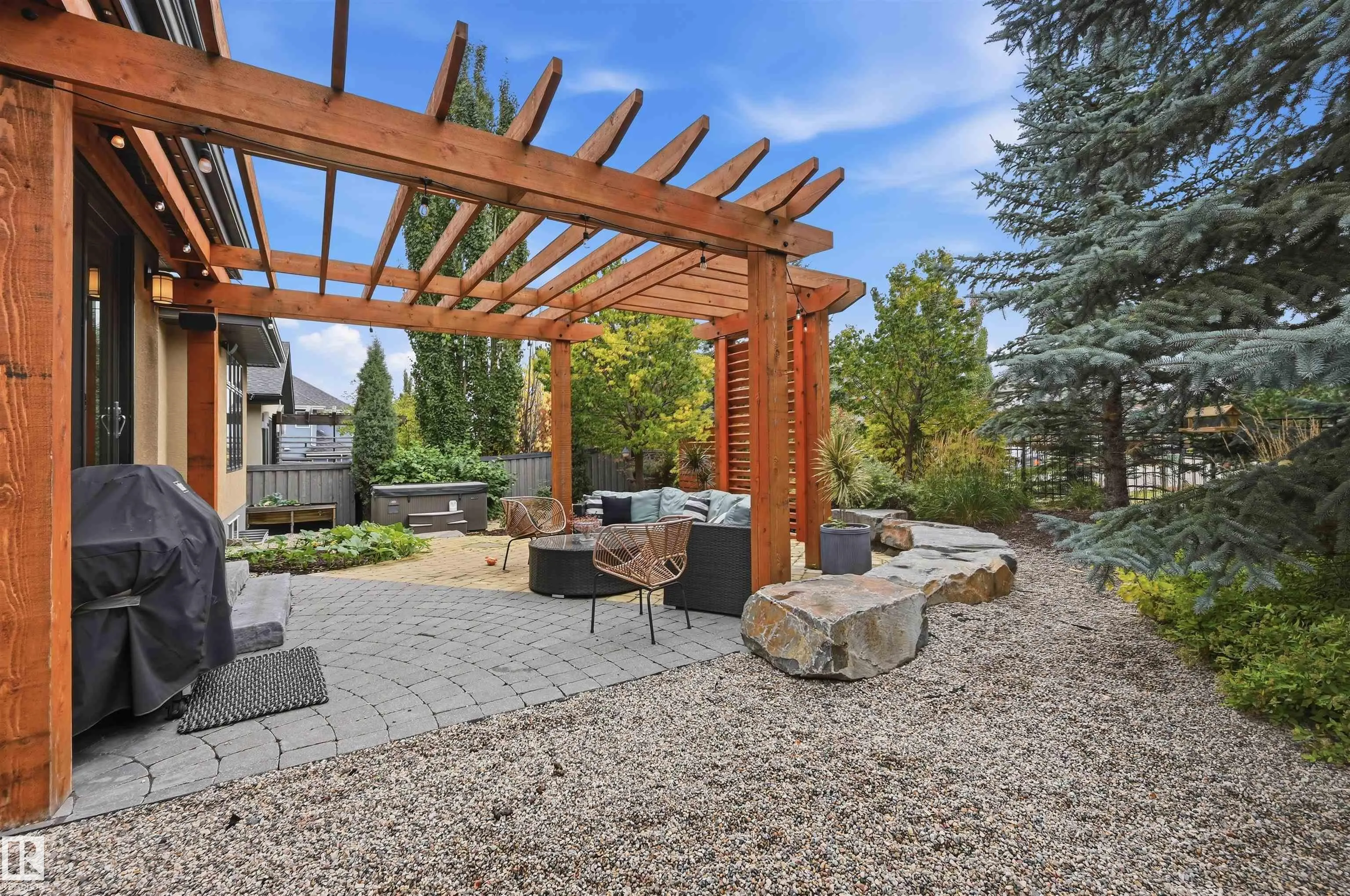 2446 MARTELL Crescent