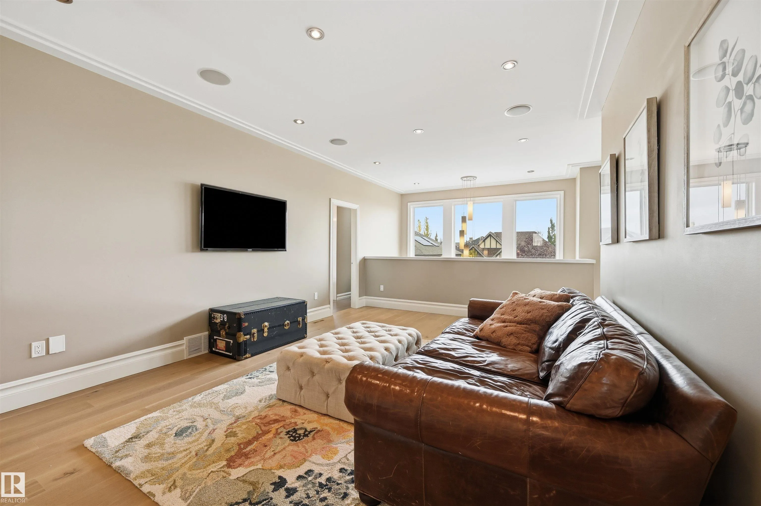 2446 MARTELL Crescent