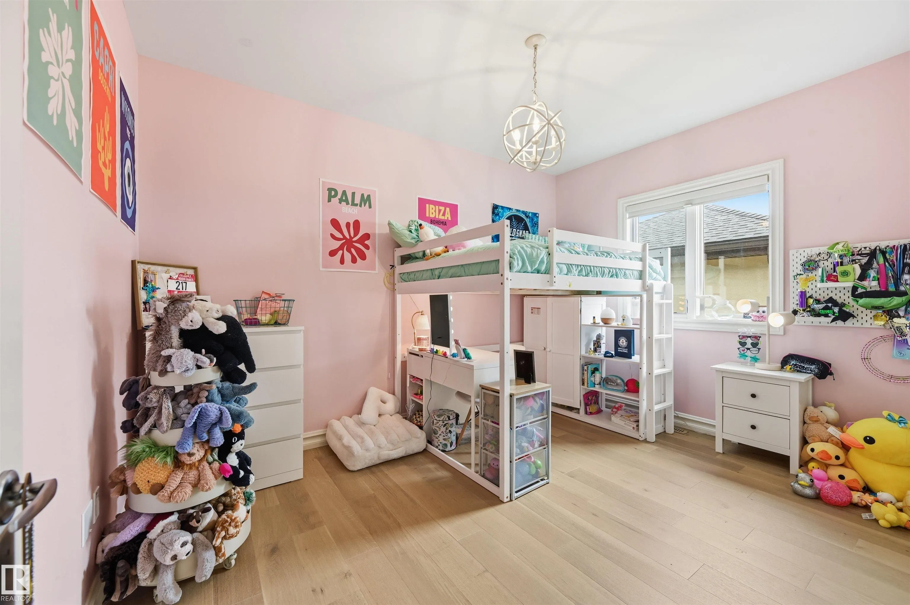 2446 MARTELL Crescent