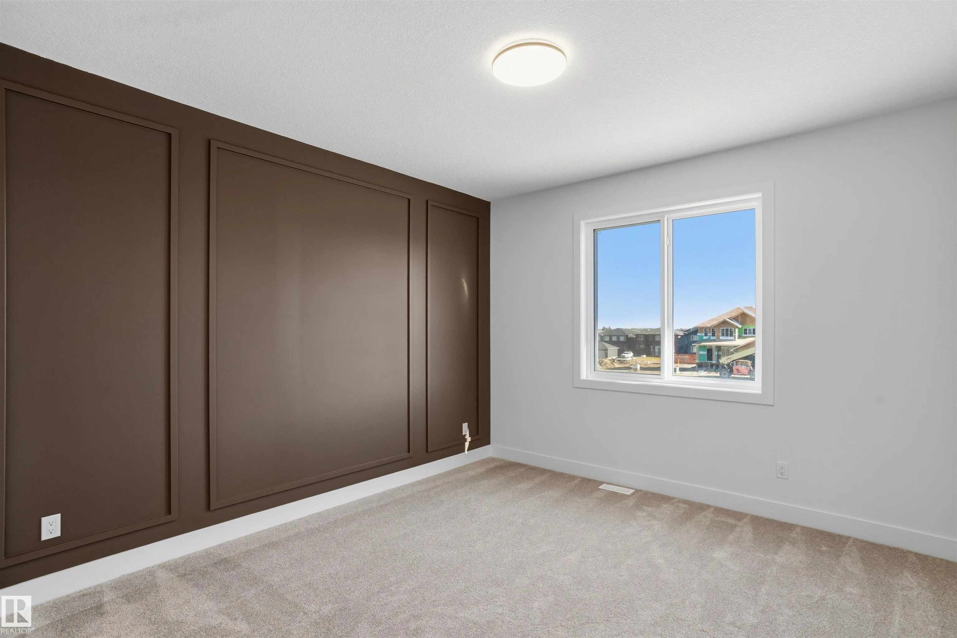 1790 Crossbill Loop