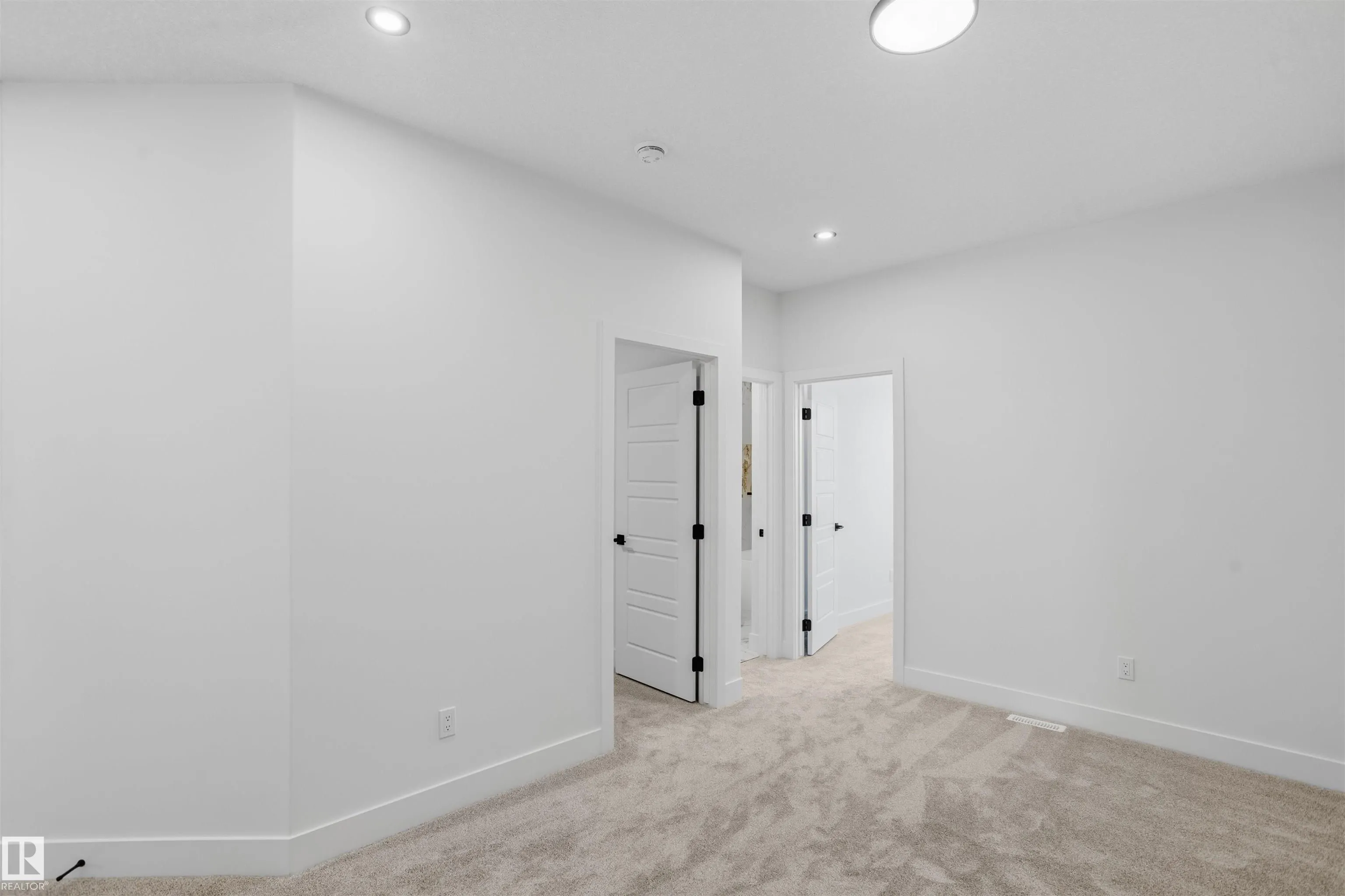 1790 Crossbill Loop