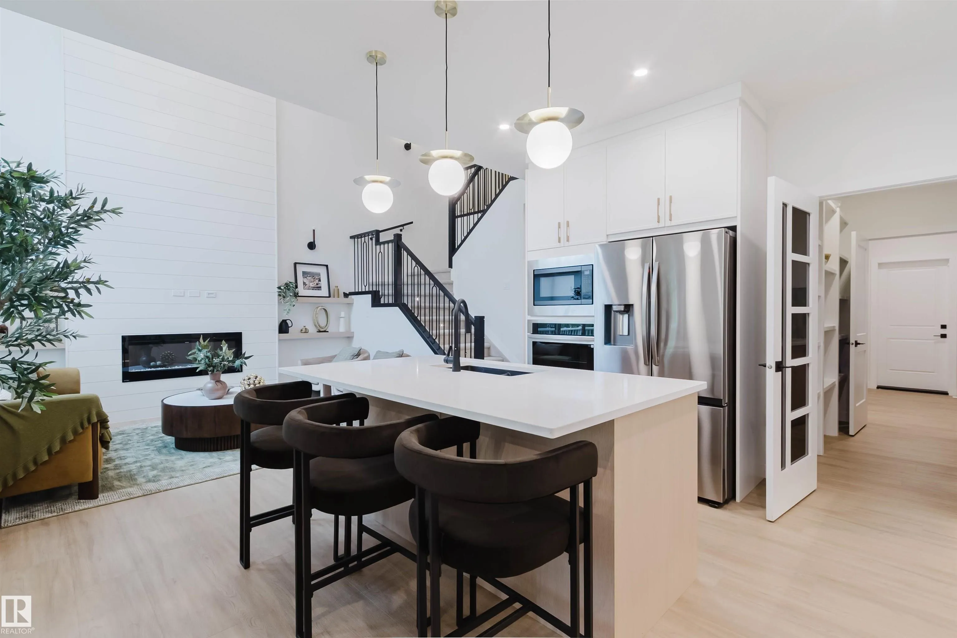 957 Elderberry Landing