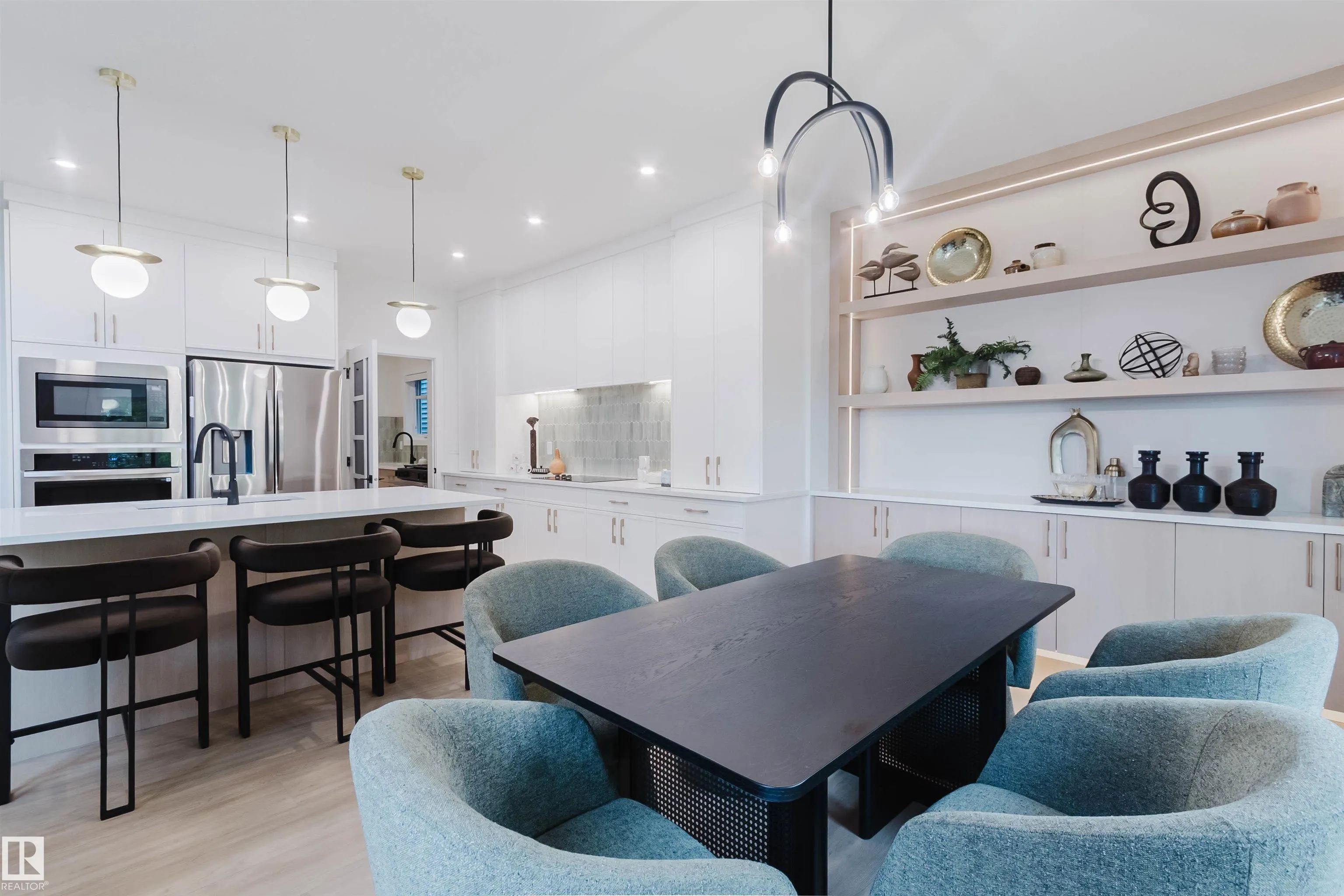 957 Elderberry Landing