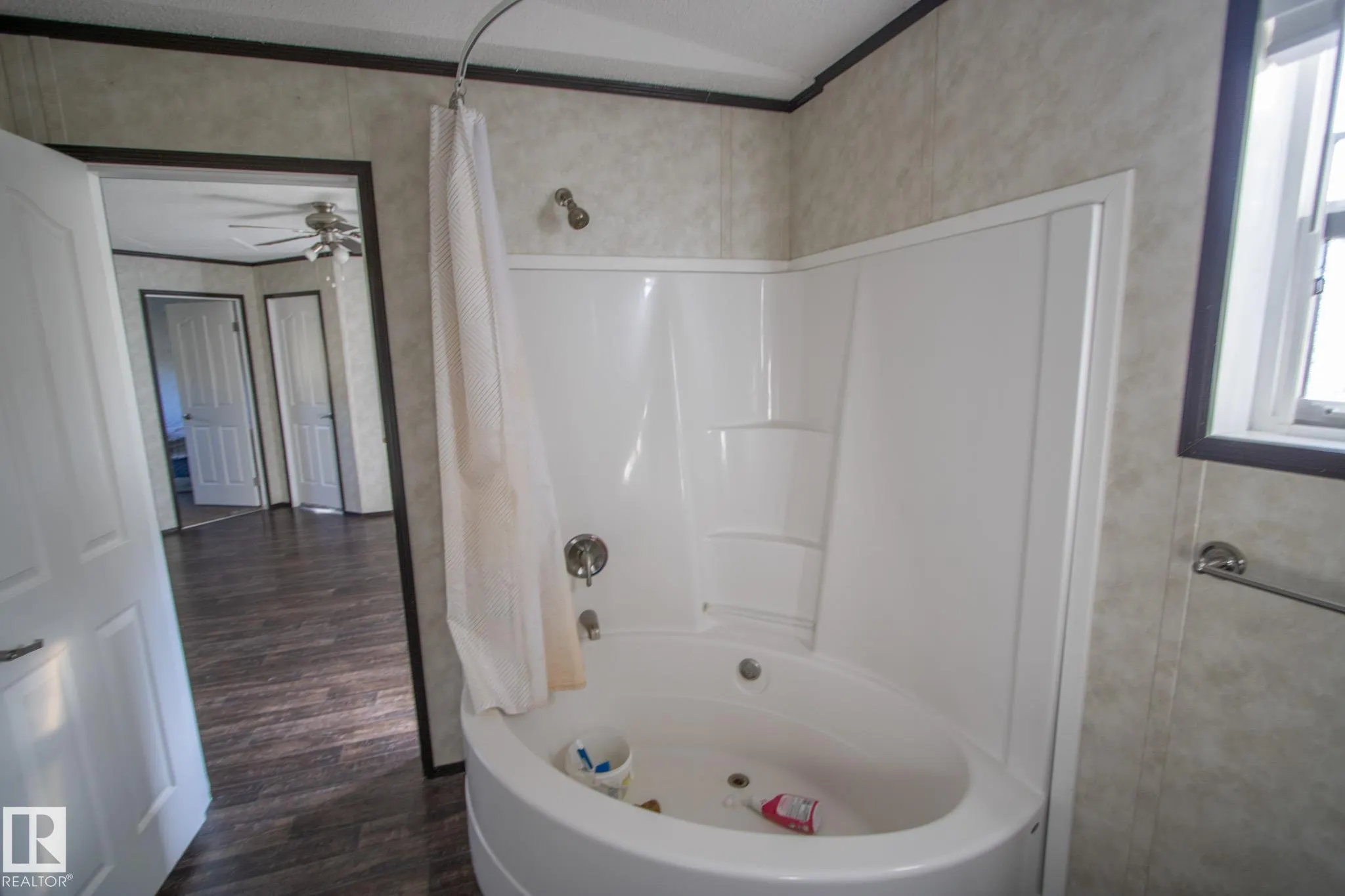 11211 Twp Rd 611