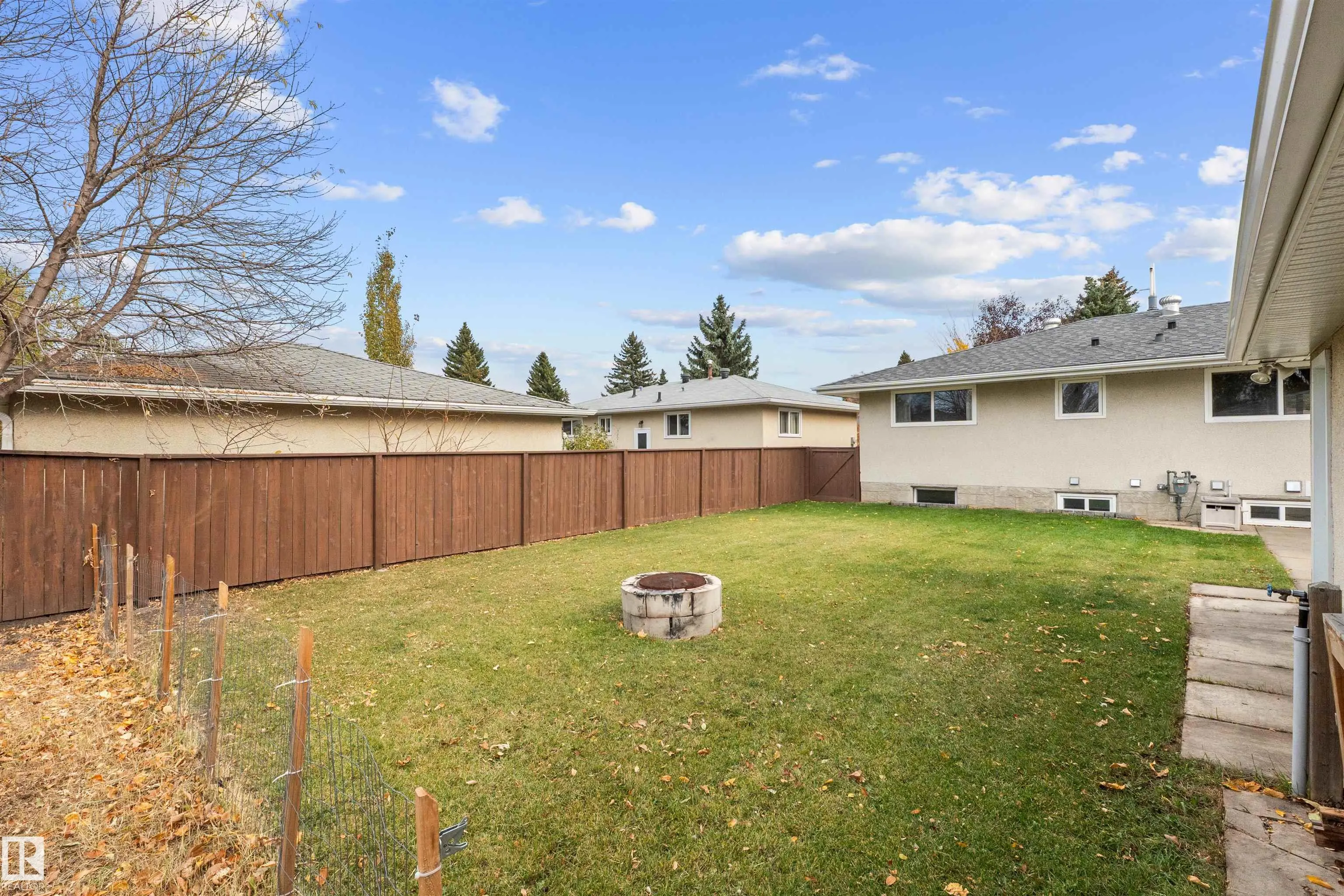 10420 36A Avenue