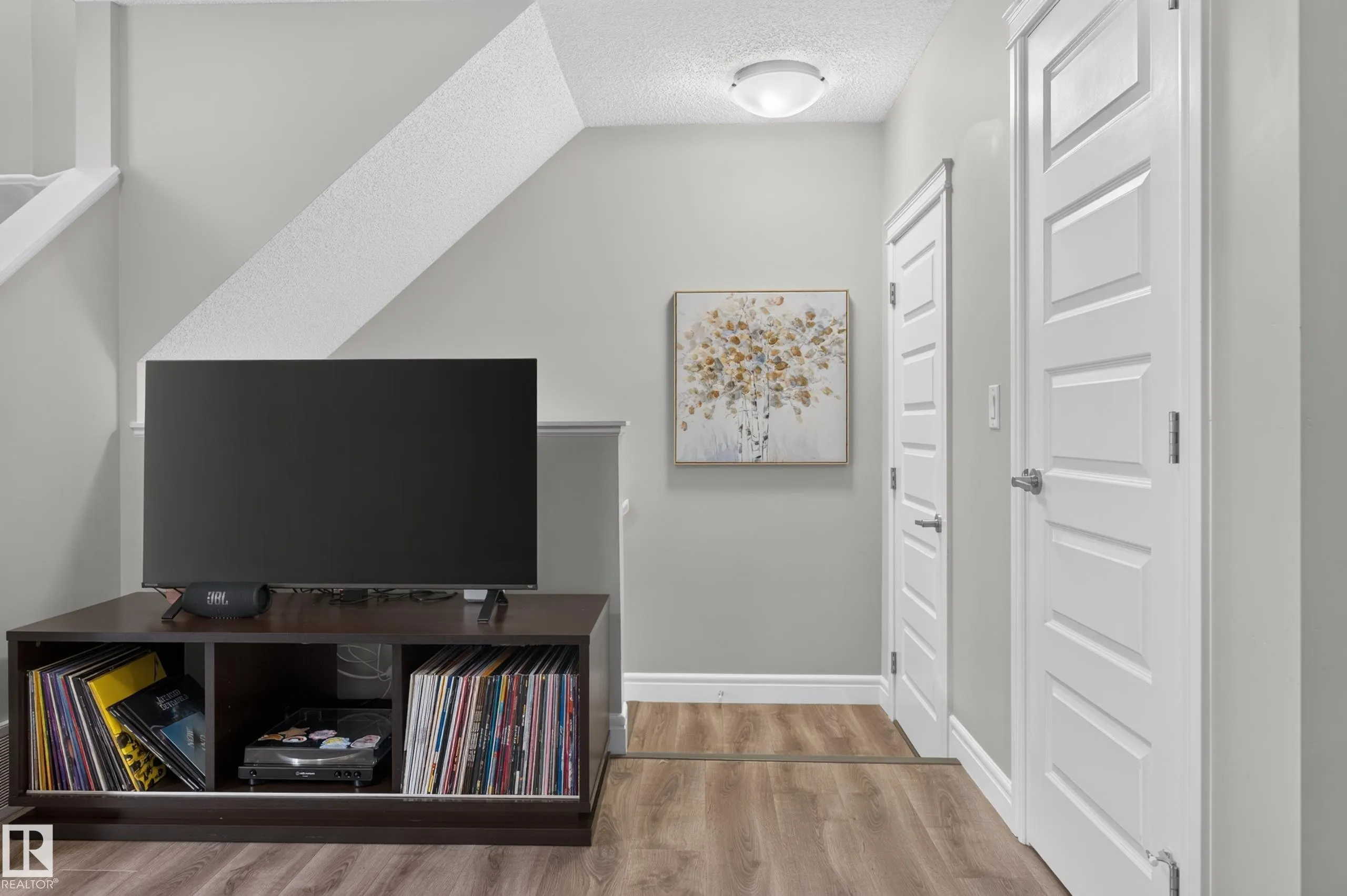 1391 Starling Drive