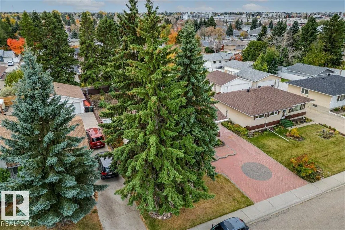 17 GARNET Crescent