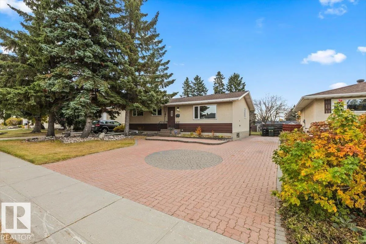 17 GARNET Crescent